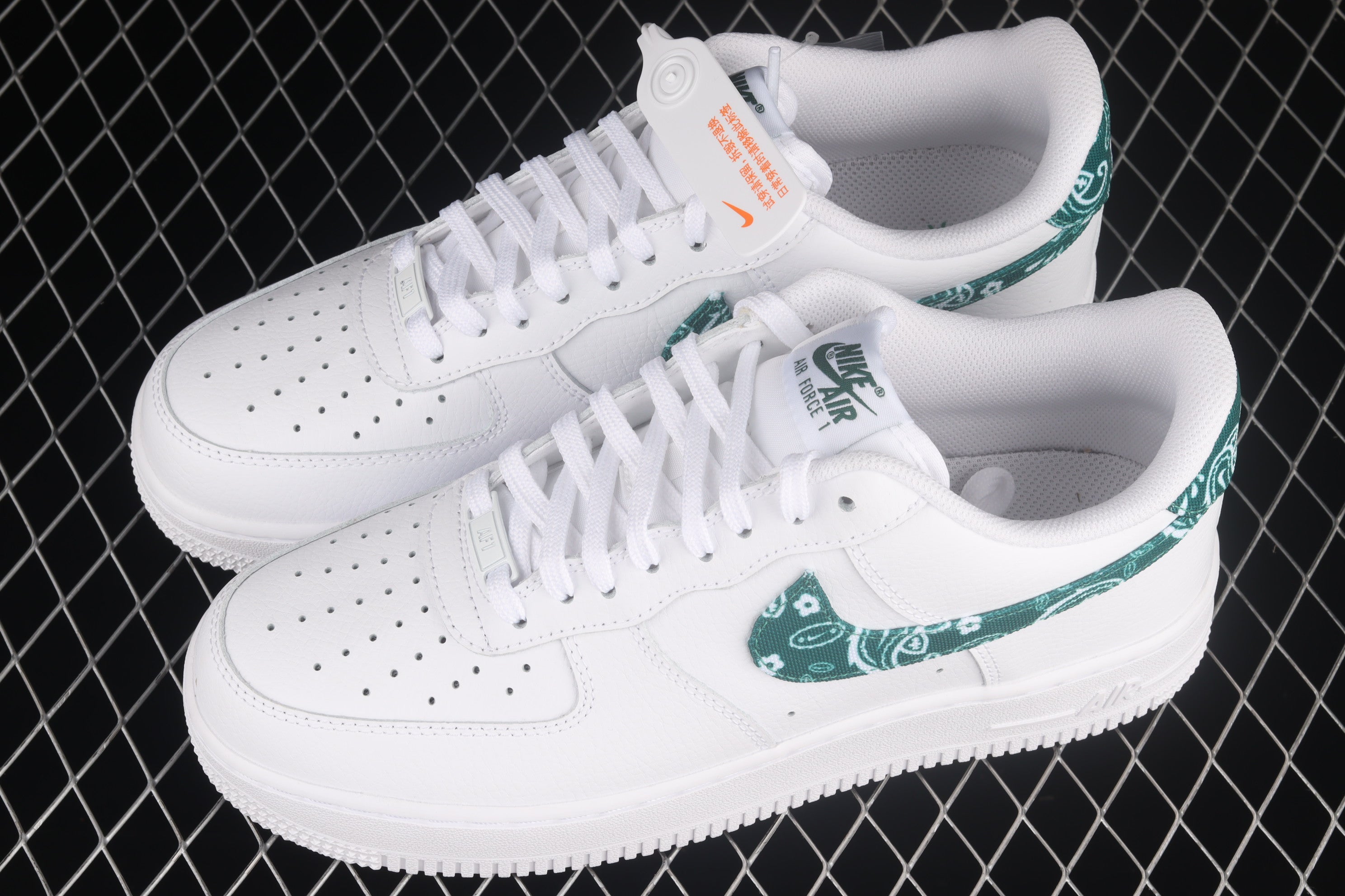 NikeMens Air Force 1 AF1 Low '07 Essential - White/Green Paisley