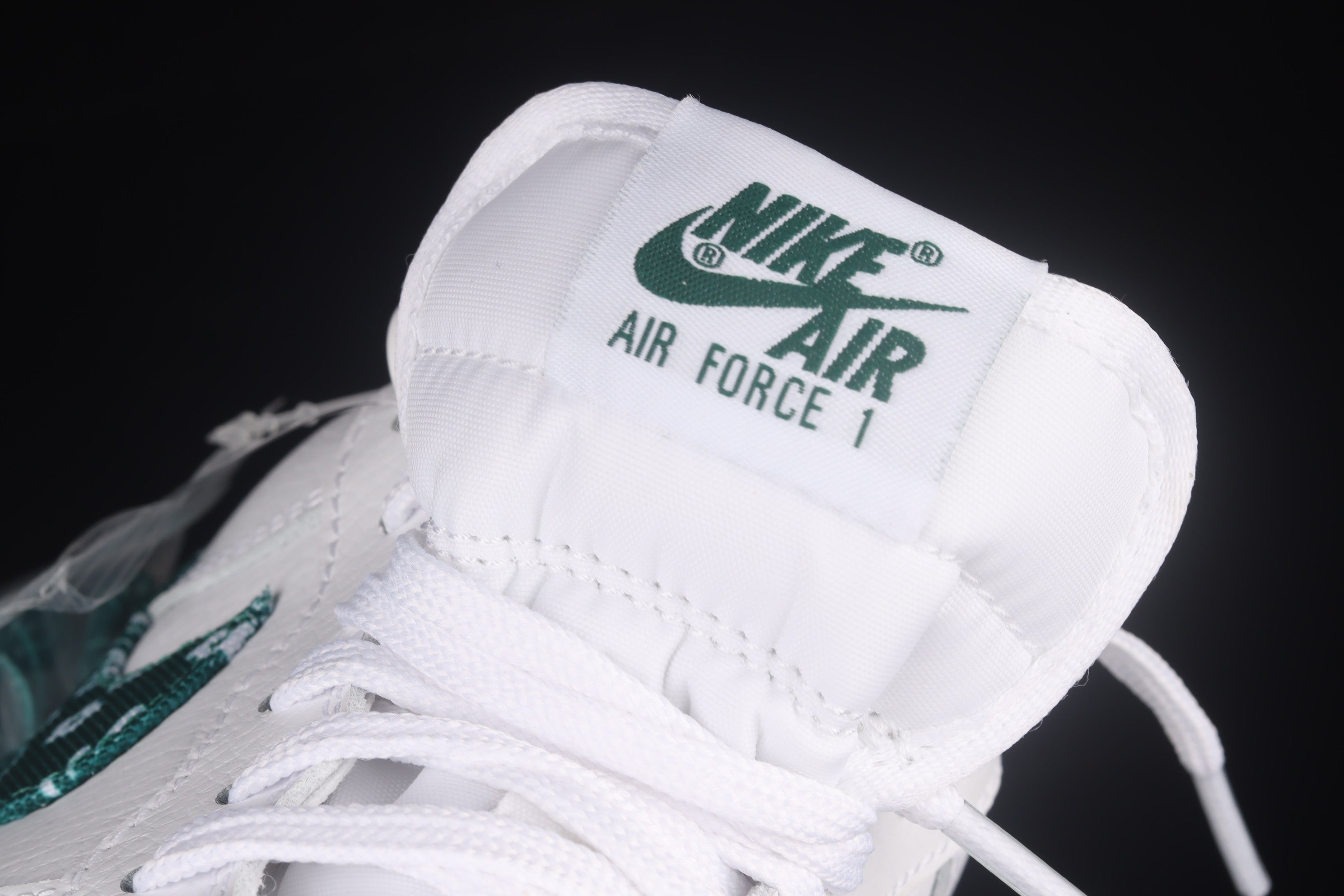 NikeMens Air Force 1 AF1 Low '07 Essential - White/Green Paisley