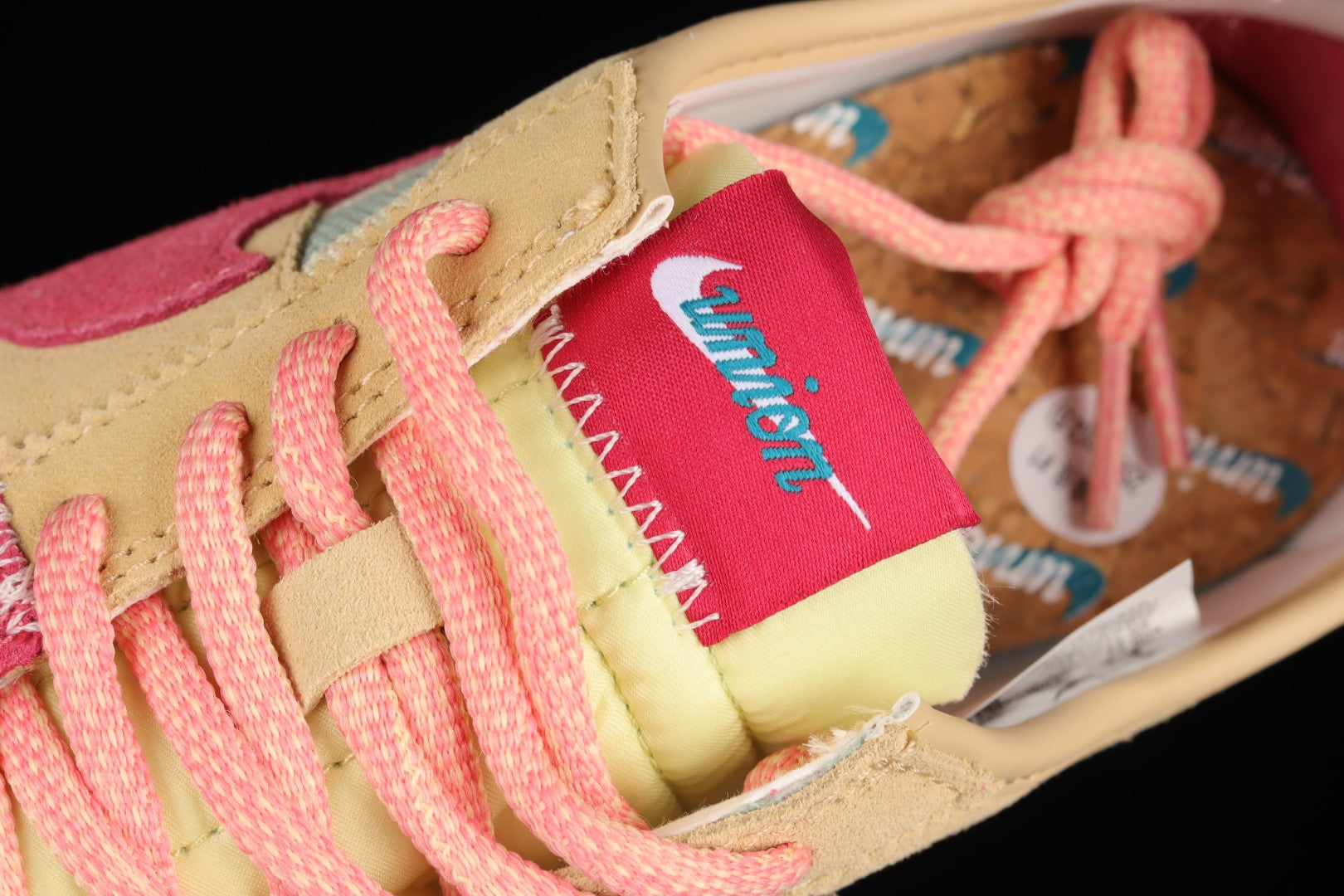 NikeUnisex Cortez x Union - Sesame