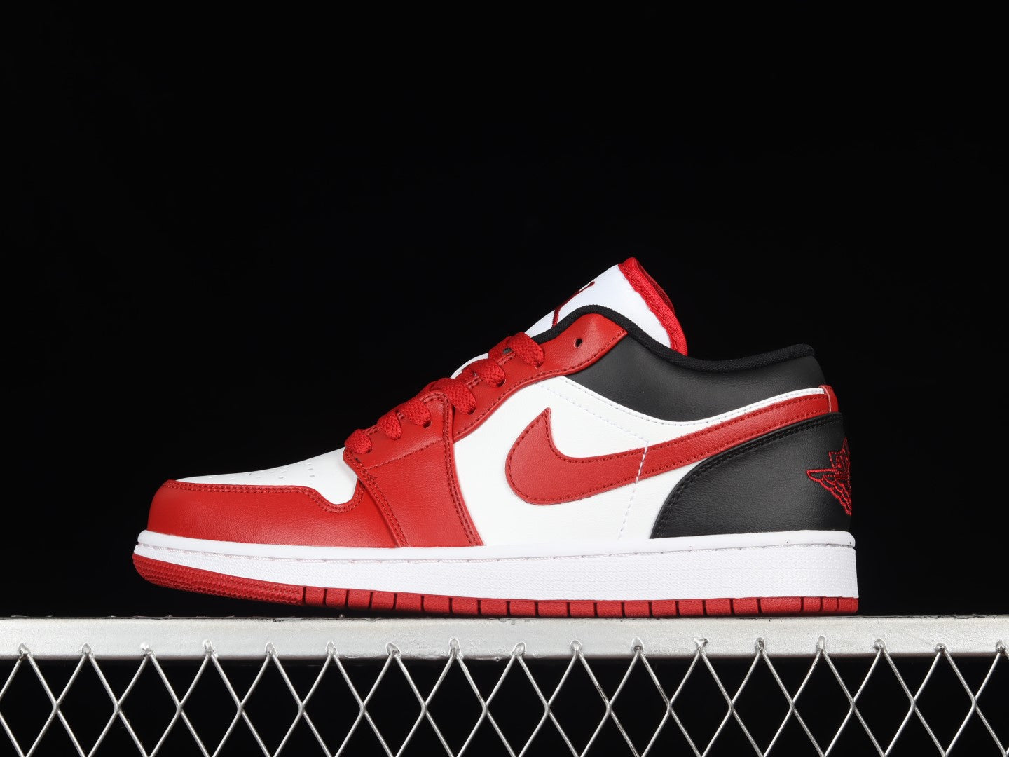 Air Jordan 1 AJ1 Low - Reverse Black Toe