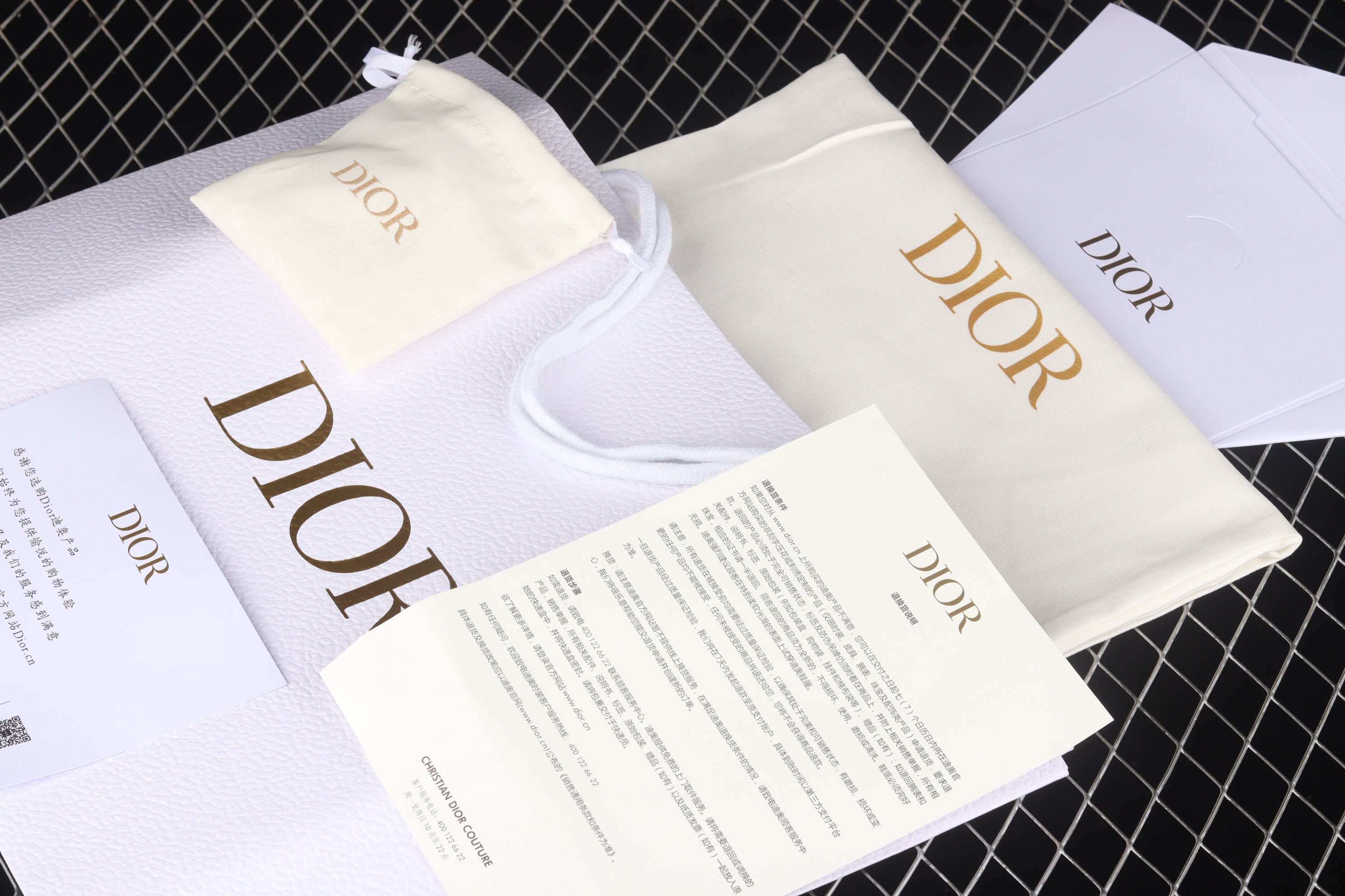 DiorUnisex B30 - Black