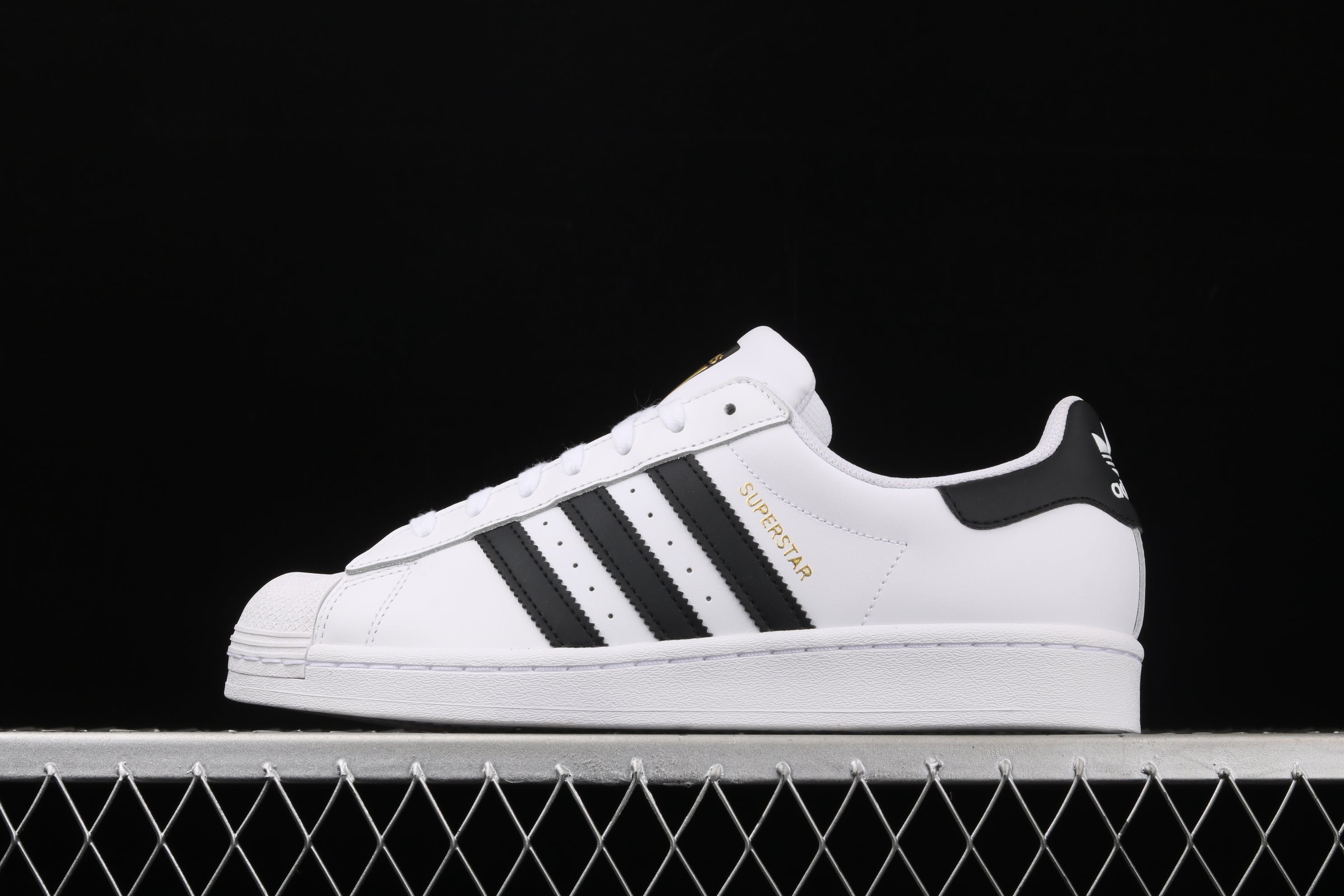 adidasUnisex Superstar - White/Black