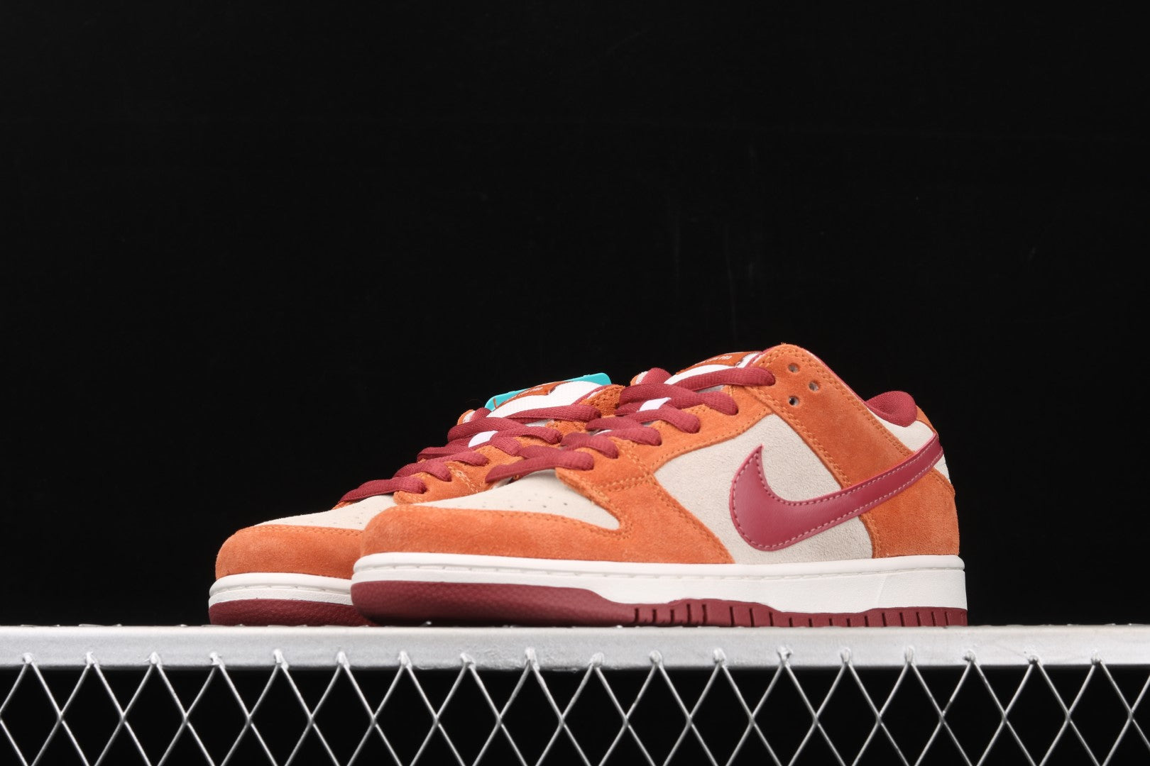 NikeMens SB Dunk Low Pro - Dark Russet Cedar