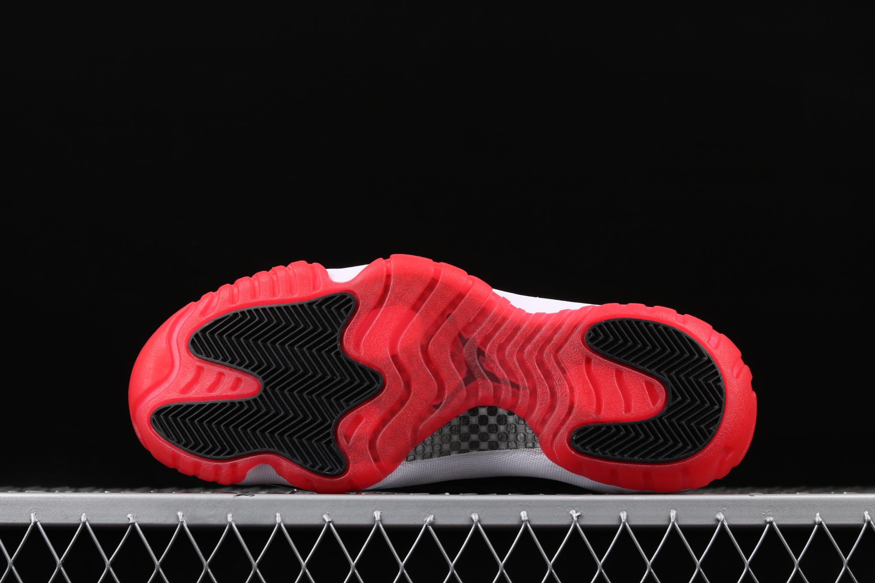 Air Jordan 11 AJ11 Retro - Playoffs Bred