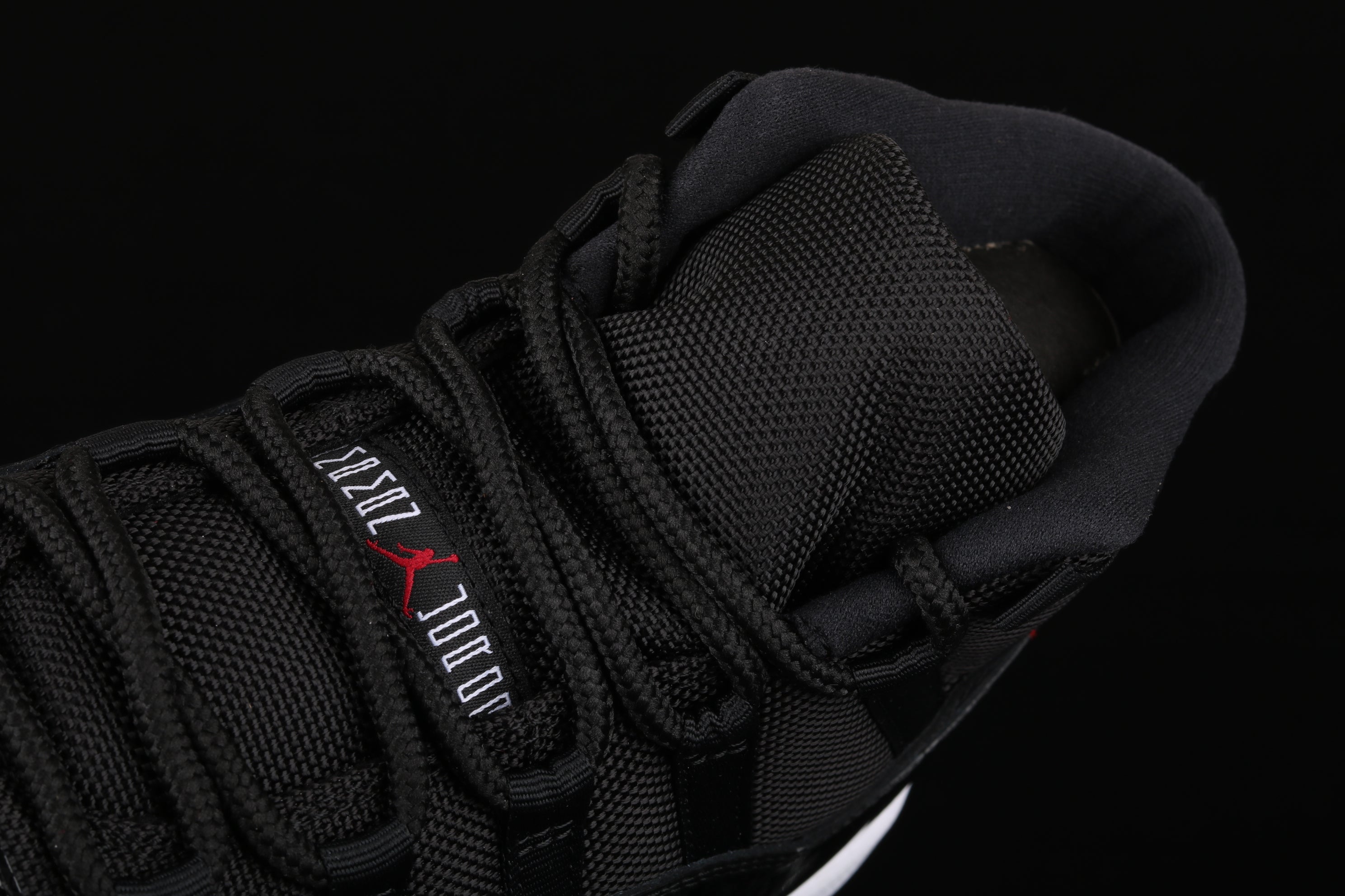 Air Jordan 11 AJ11 Retro - Playoffs Bred