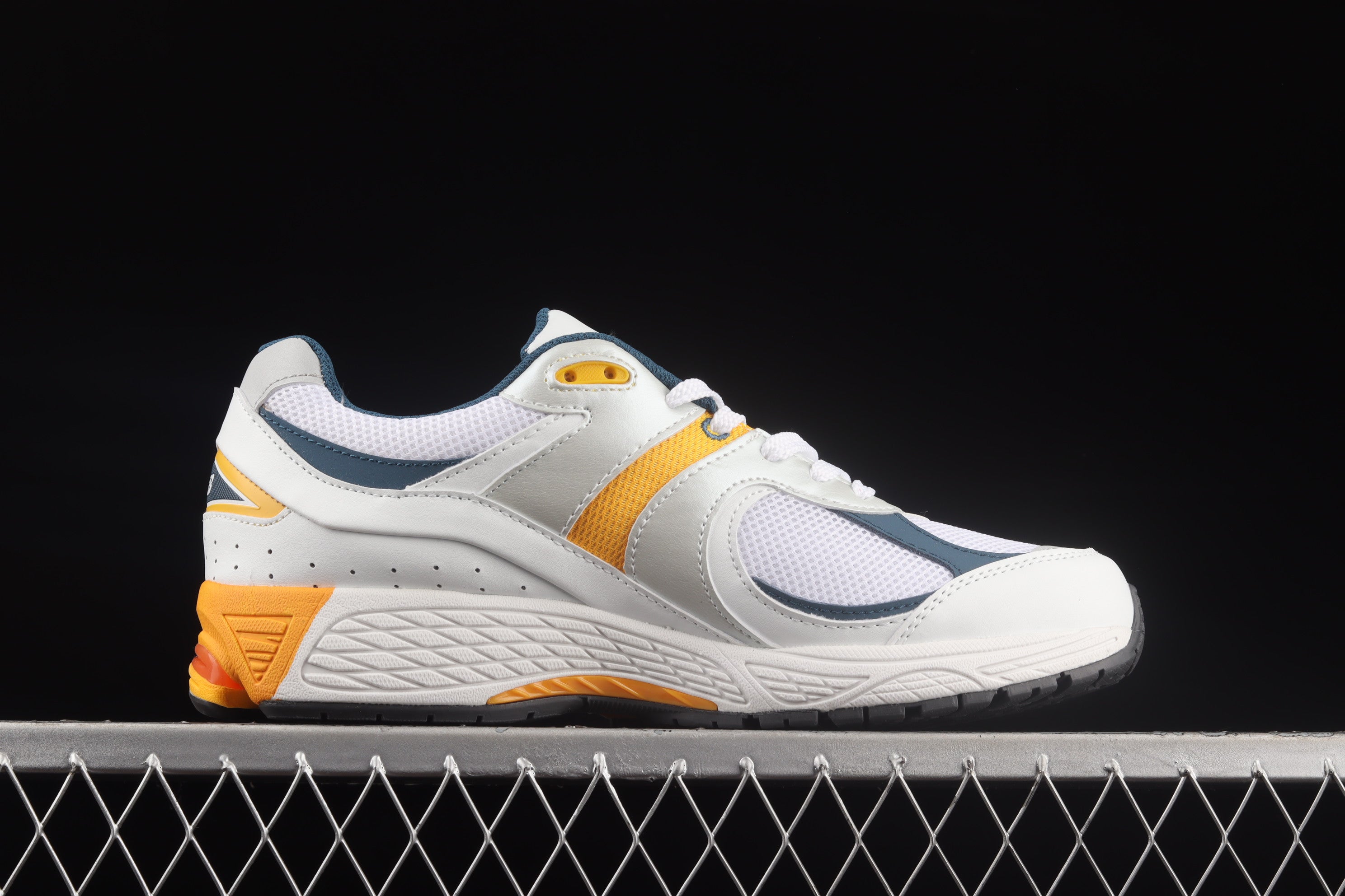 New Balance 2002R - White/Lagoon