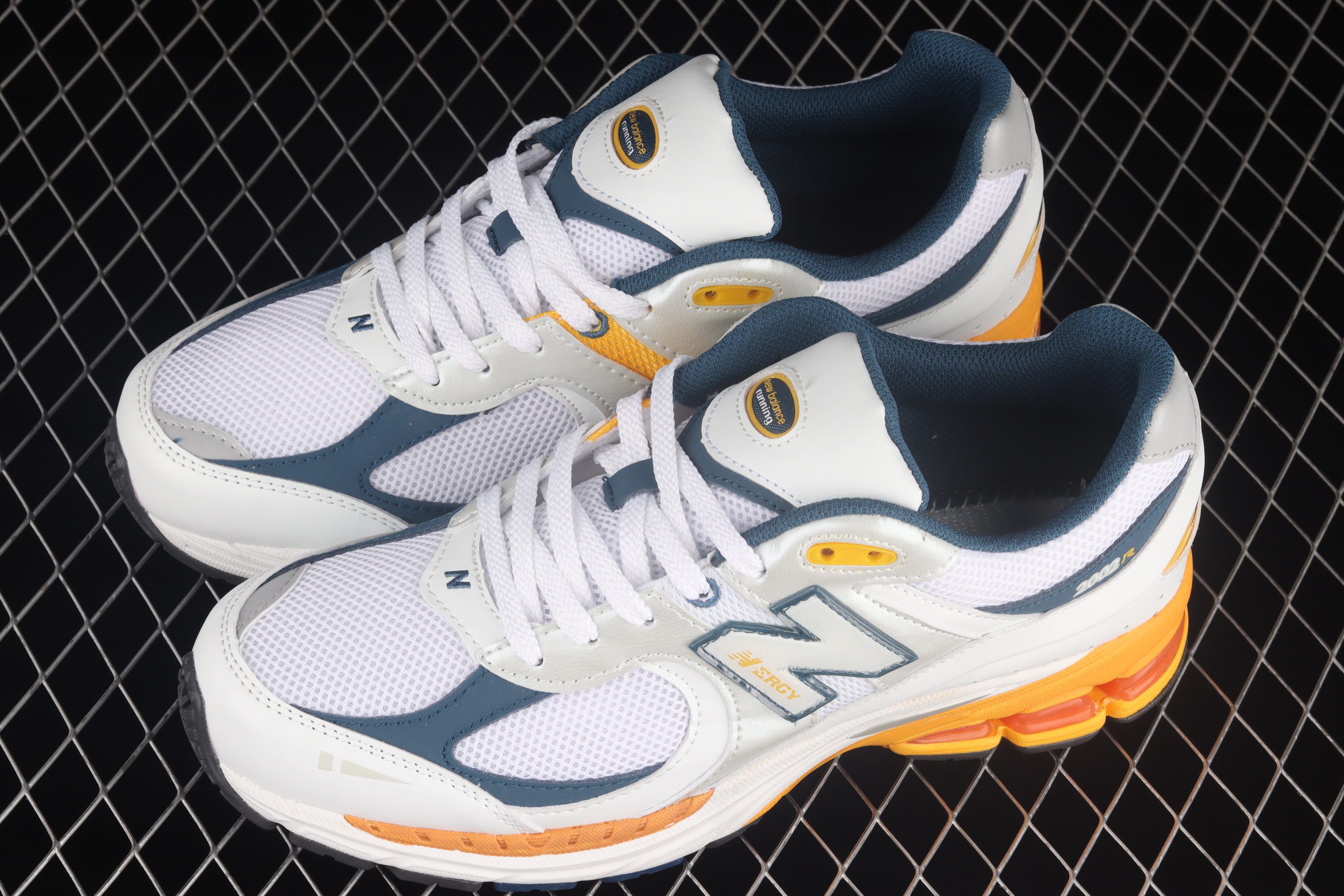 New Balance 2002R - White/Lagoon