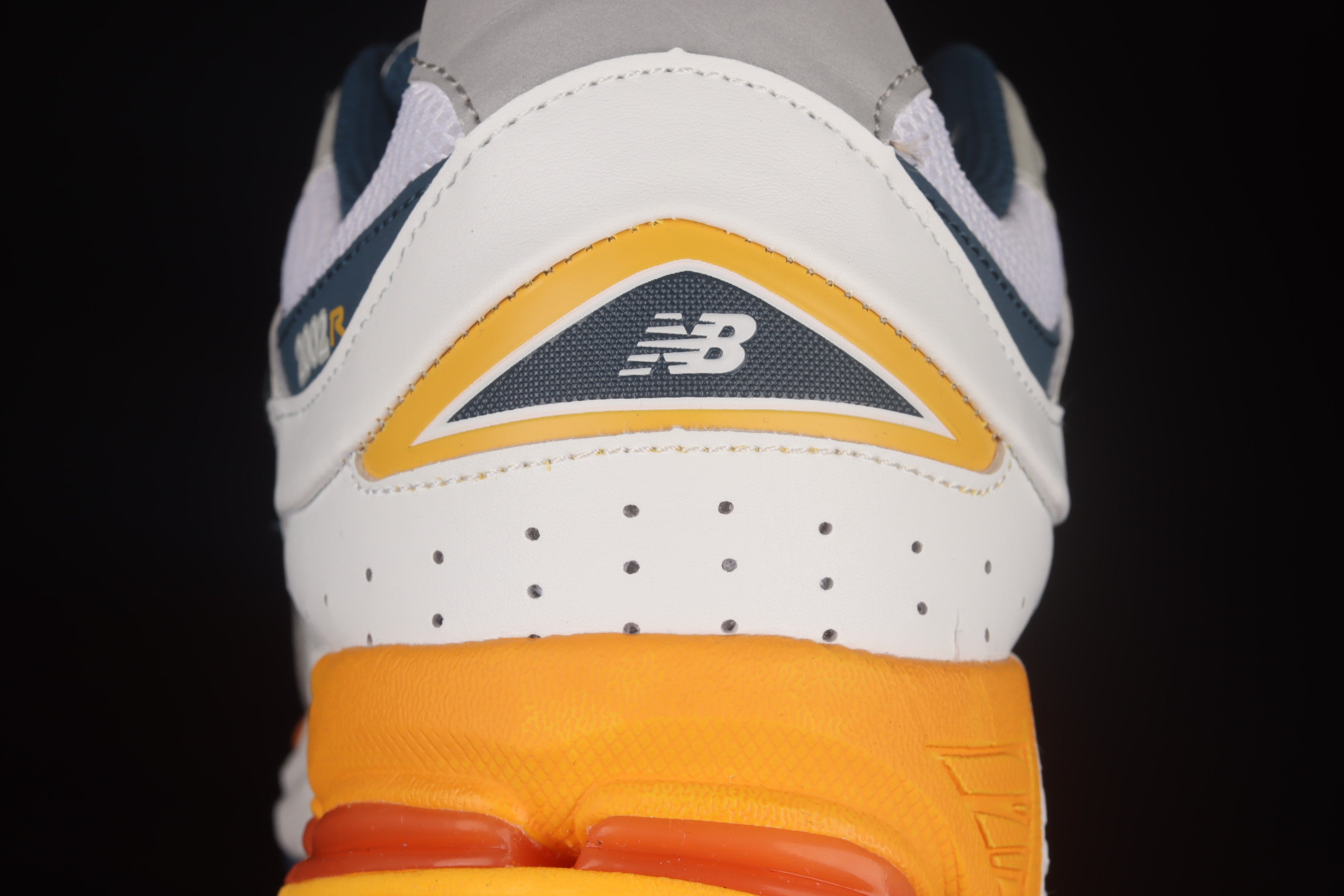 New Balance 2002R - White/Lagoon