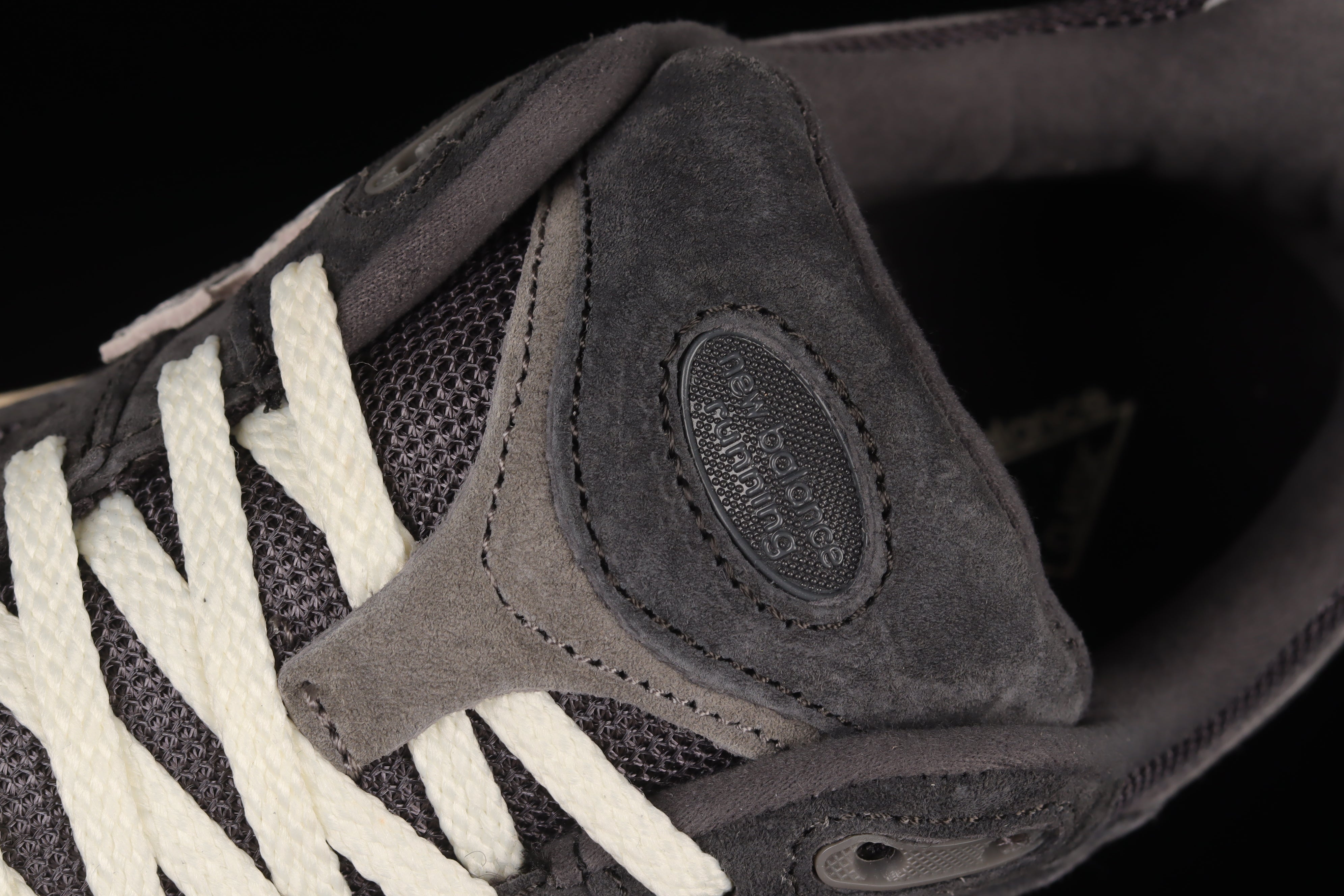 New Balance 2002R - Black/Dark Grey