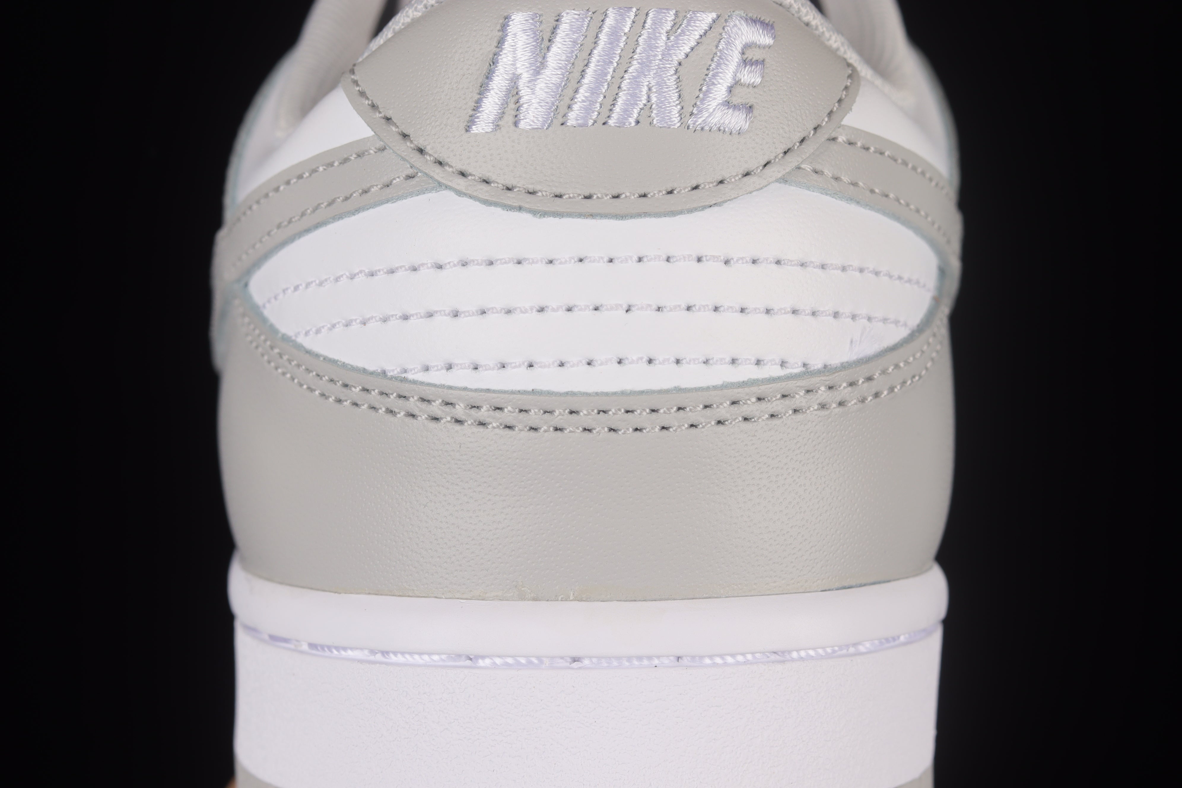 NikeUnisex SB Dunk Low - Grey Fog