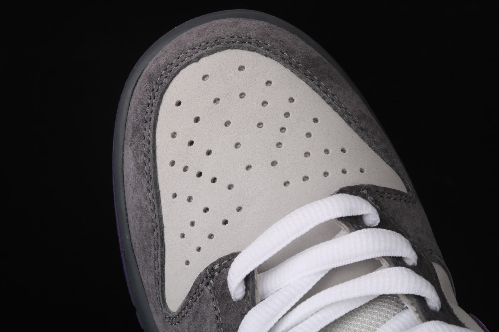 NikeUnisex Dunk SB Low - Purple Pigeon