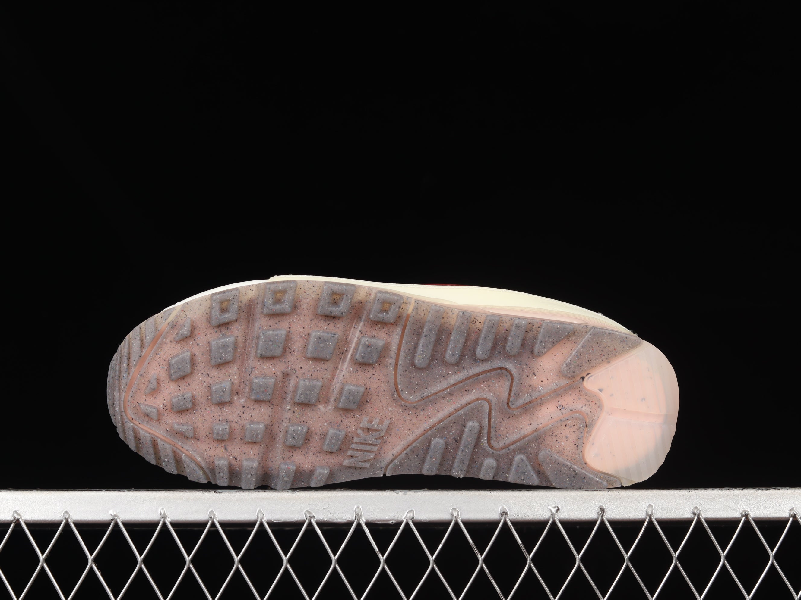 NikeUnisex Air Max 90 AM90 Terrascape - Pomegranate