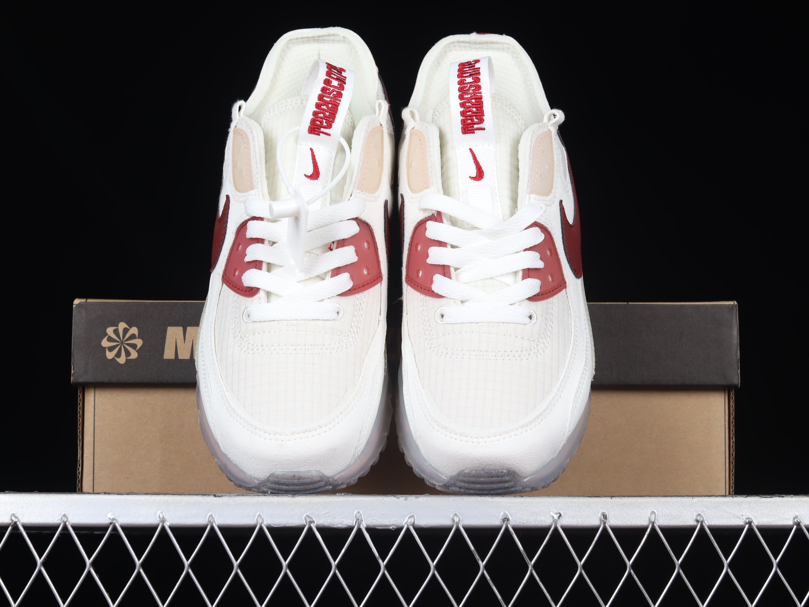 NikeUnisex Air Max 90 AM90 Terrascape - Pomegranate