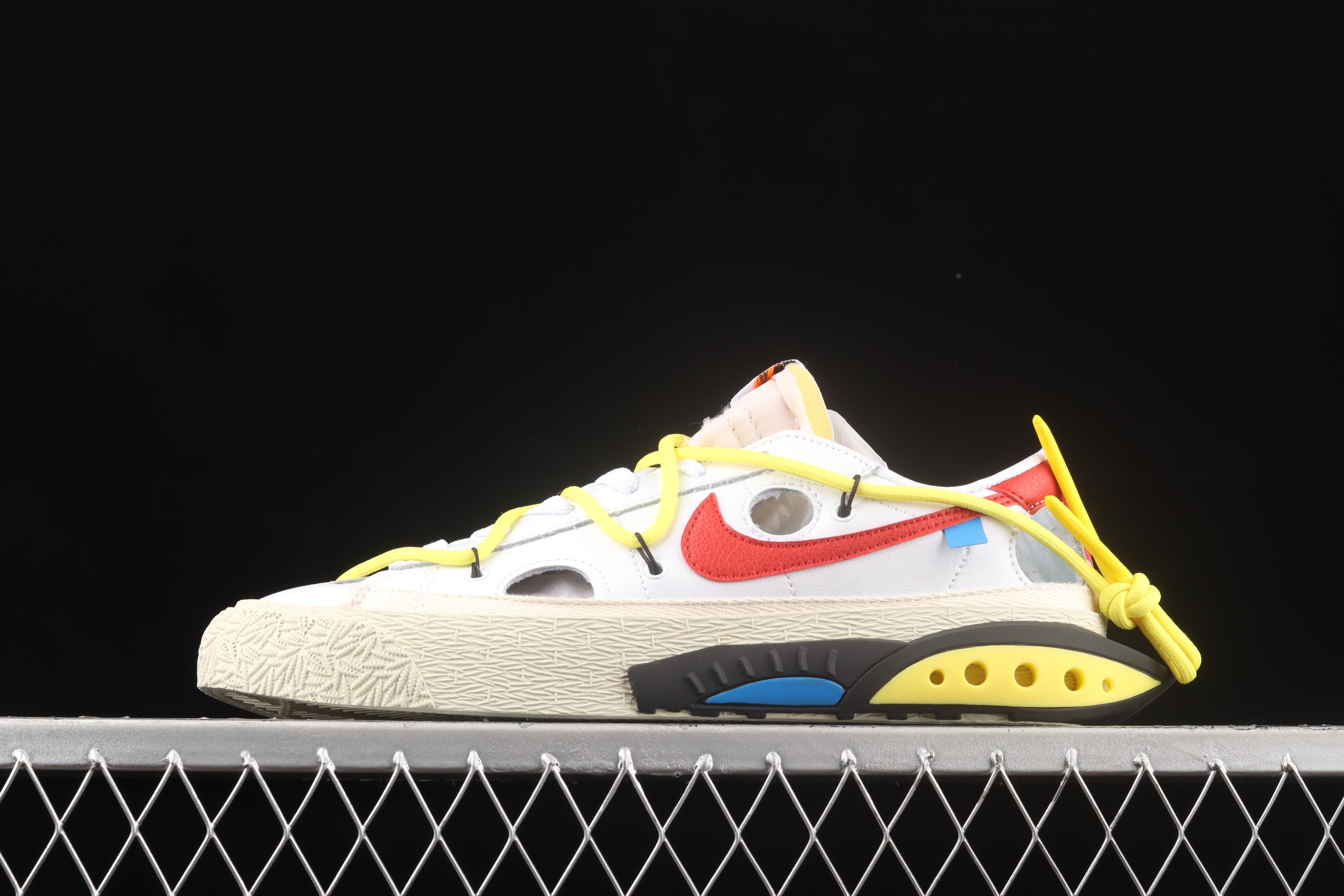 Blazer Low x Off-White - University Red