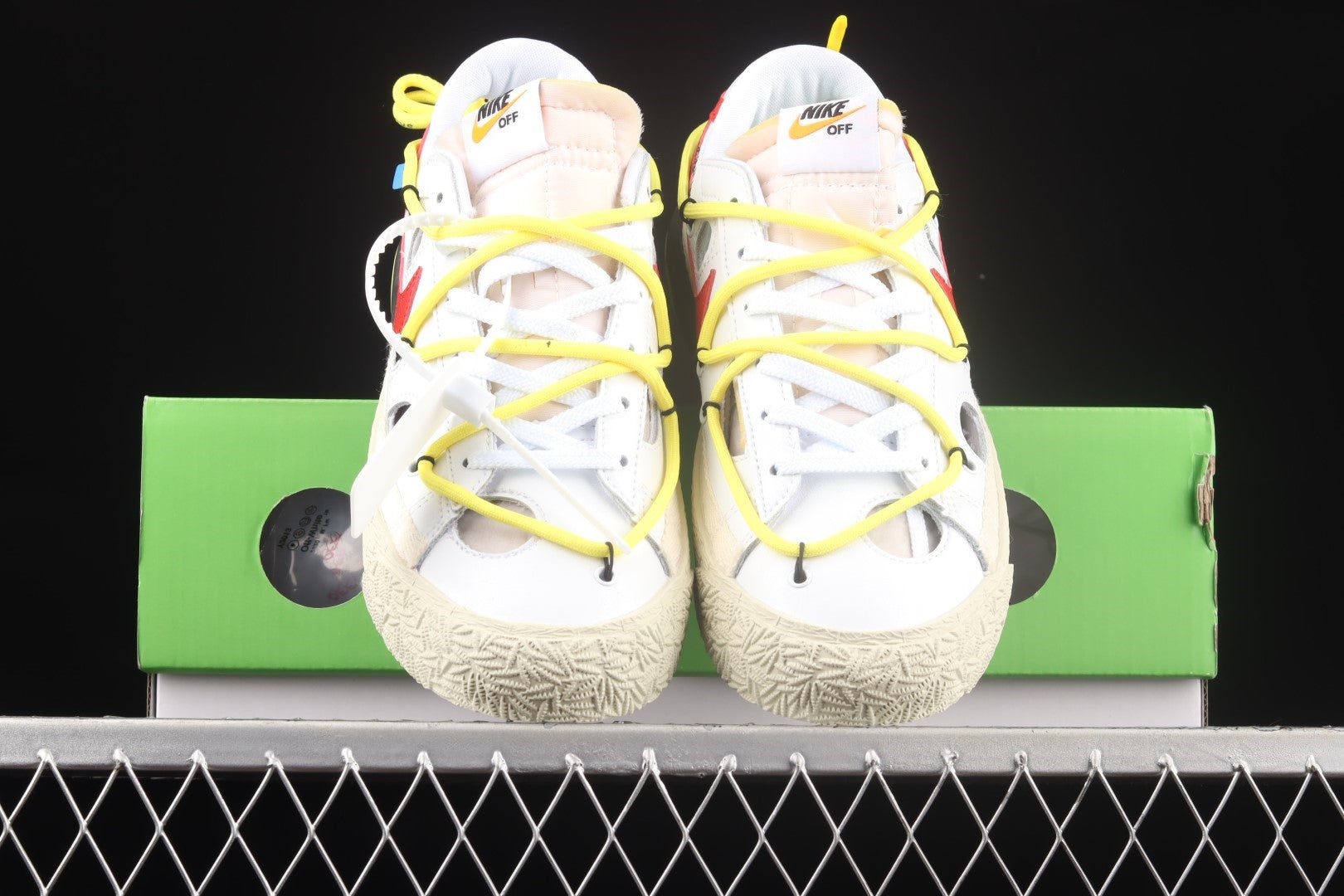 Blazer Low x Off-White - University Red