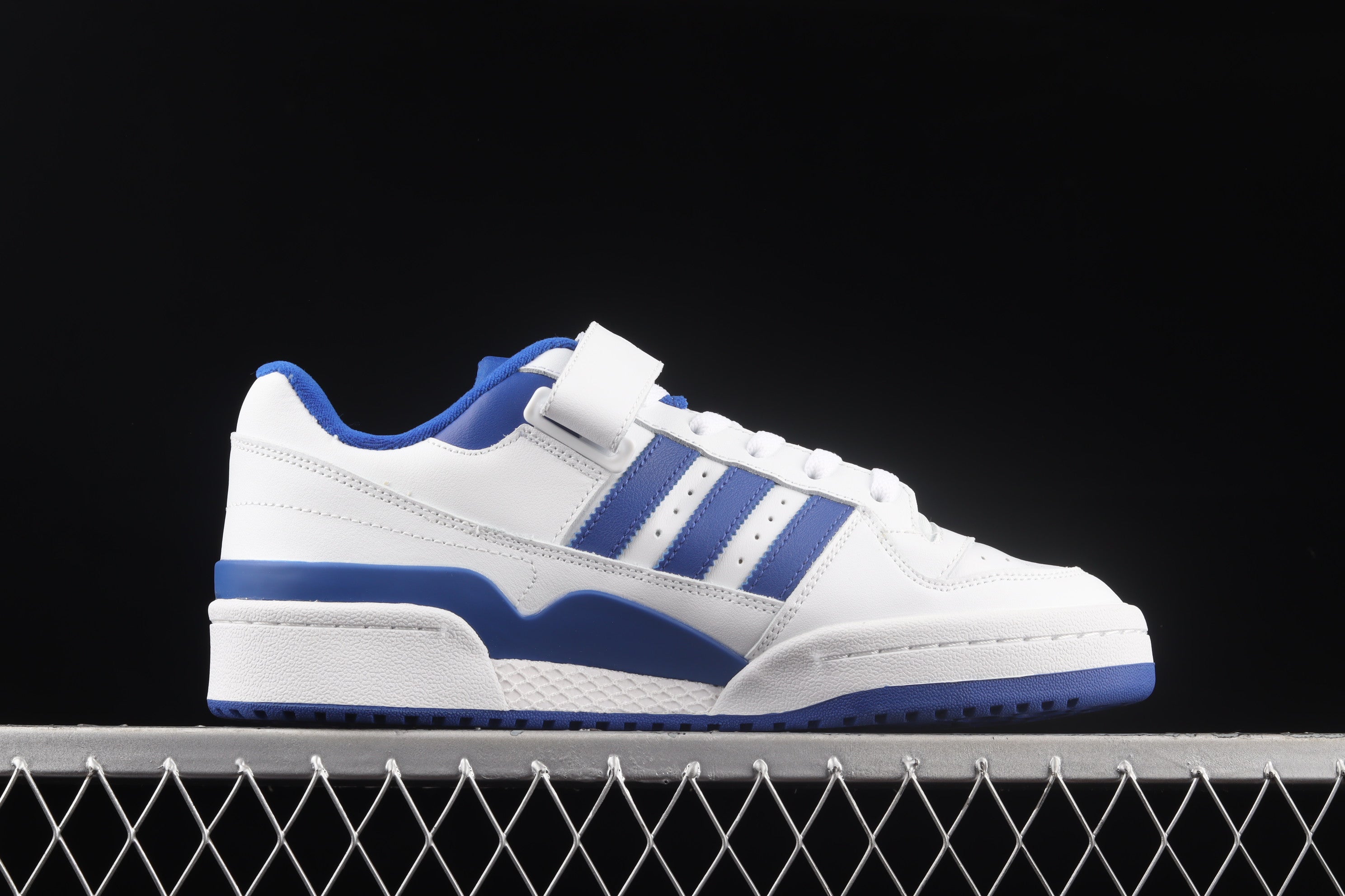 adidasMens Forum Low - White/Royal Blue