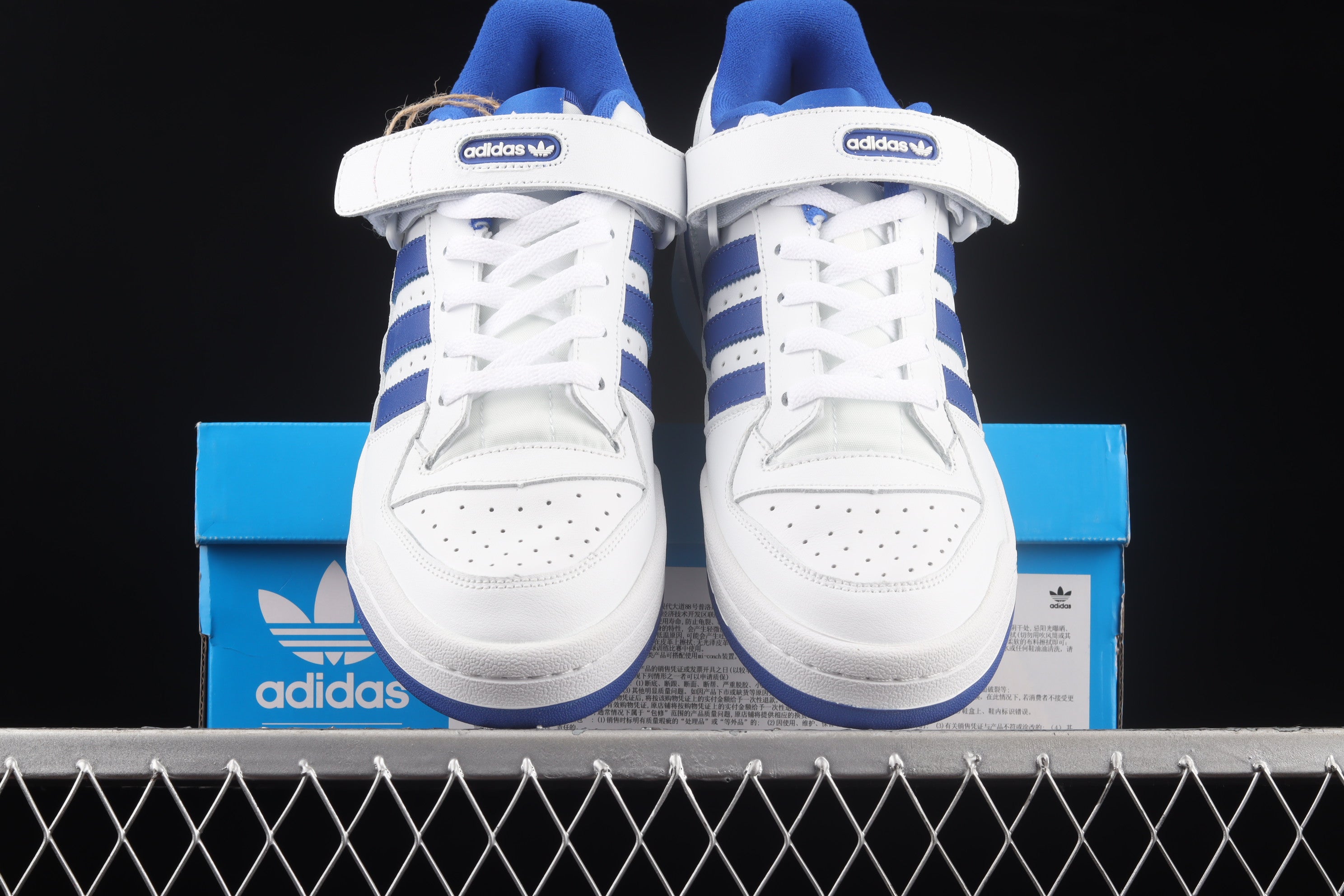 adidasMens Forum Low - White/Royal Blue