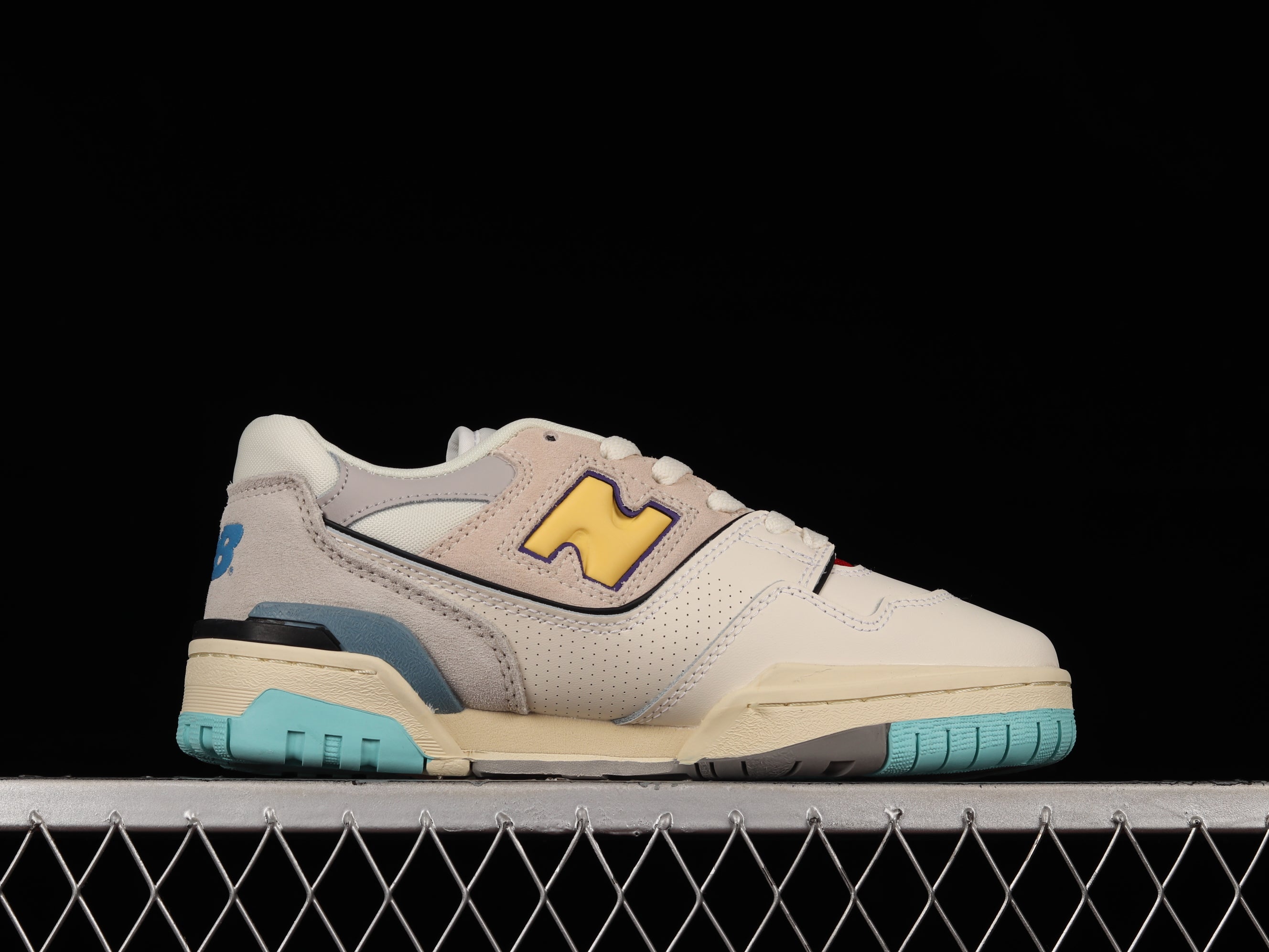 New Balance 550 - Sea Salt
