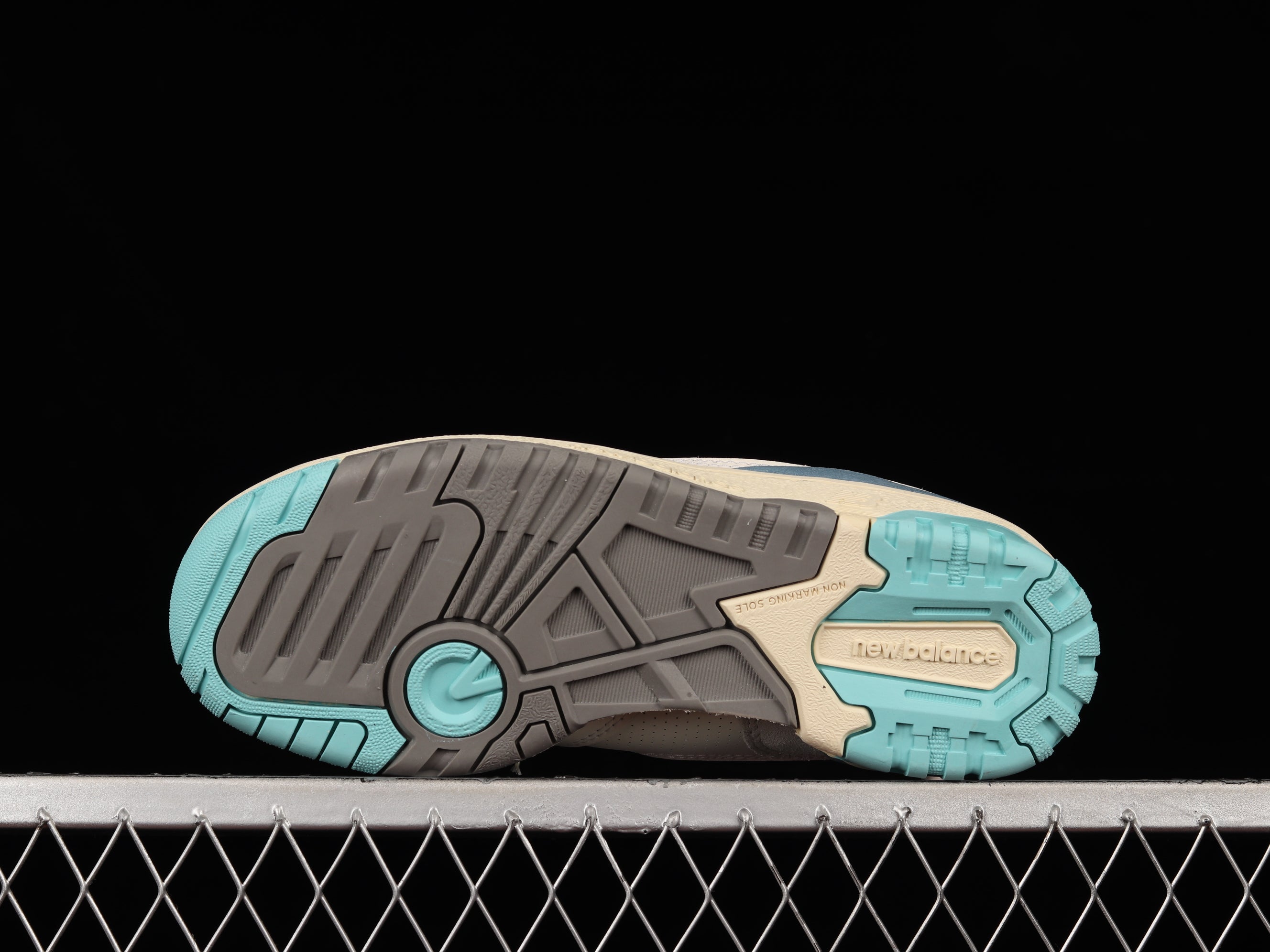New Balance 550 - Sea Salt