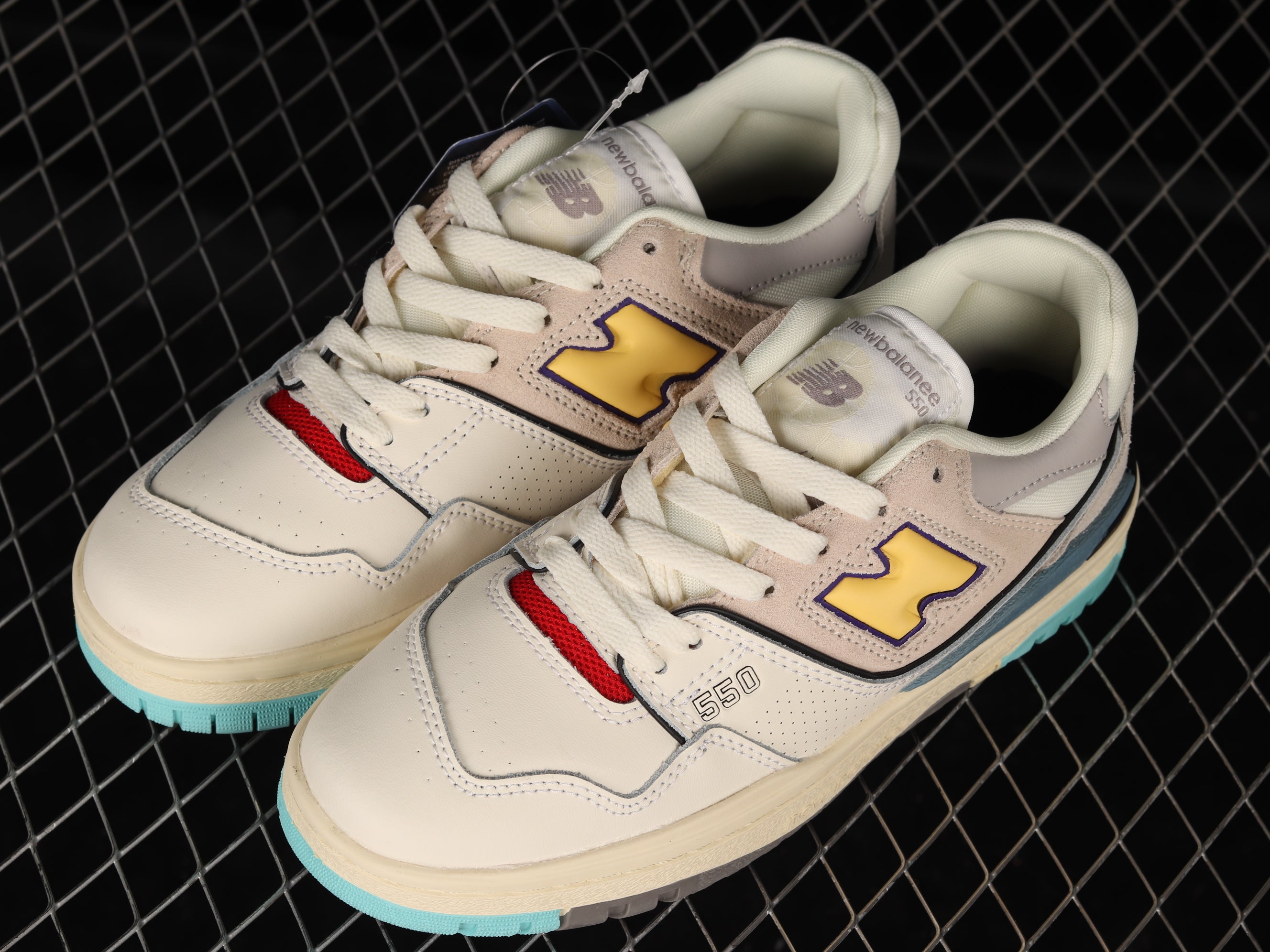 New Balance 550 - Sea Salt