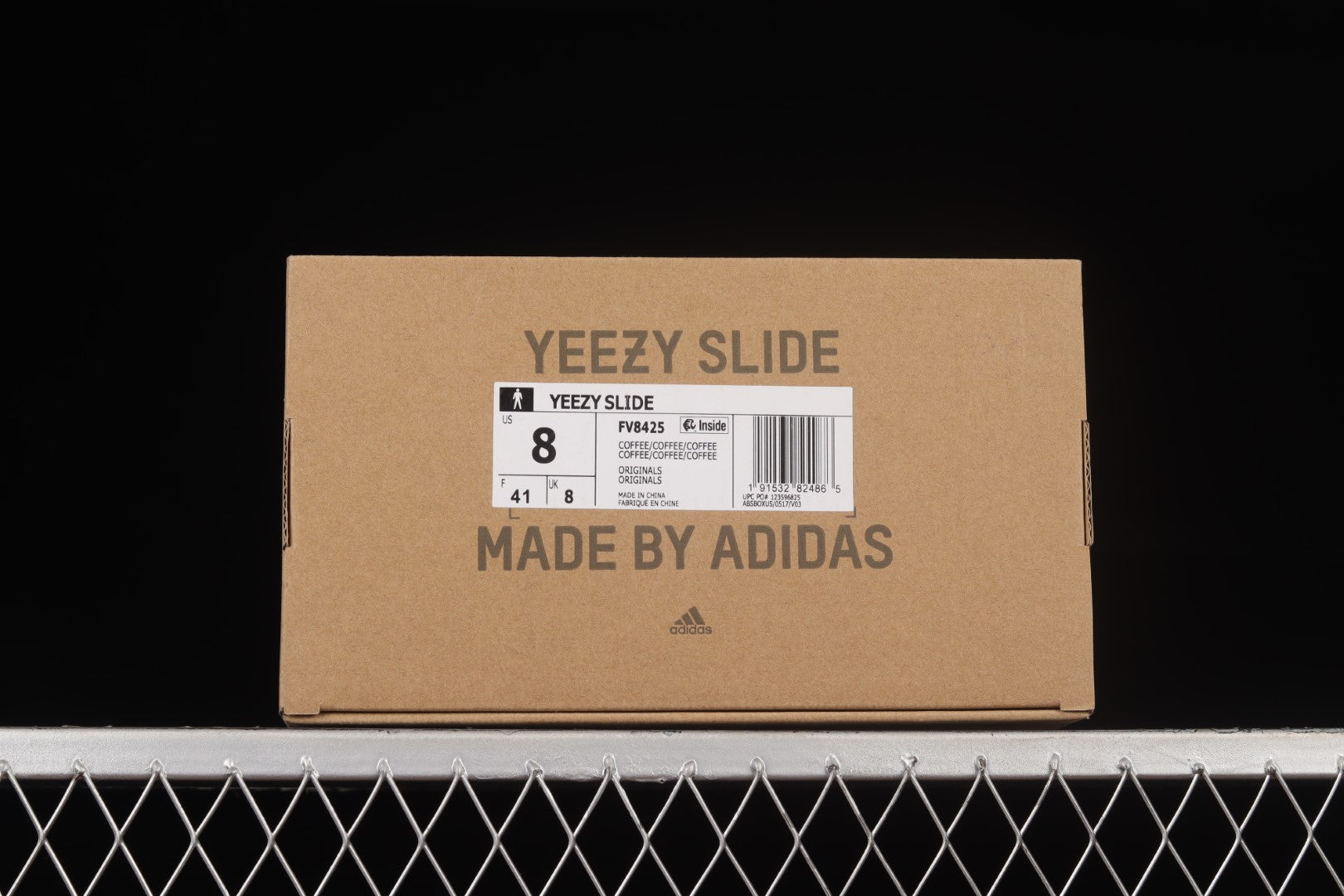 adidasMens Yeezy Slide - Earth Brown