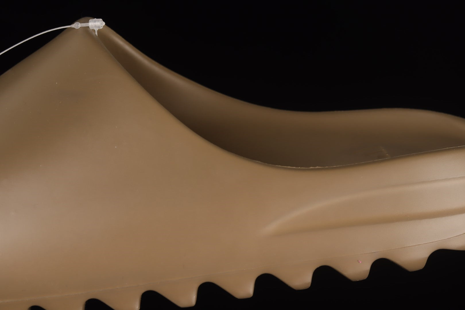 adidasMens Yeezy Slide - Earth Brown