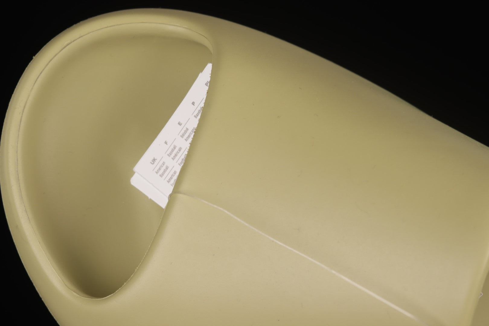 adidasUnisex Yeezy Slide - Resin