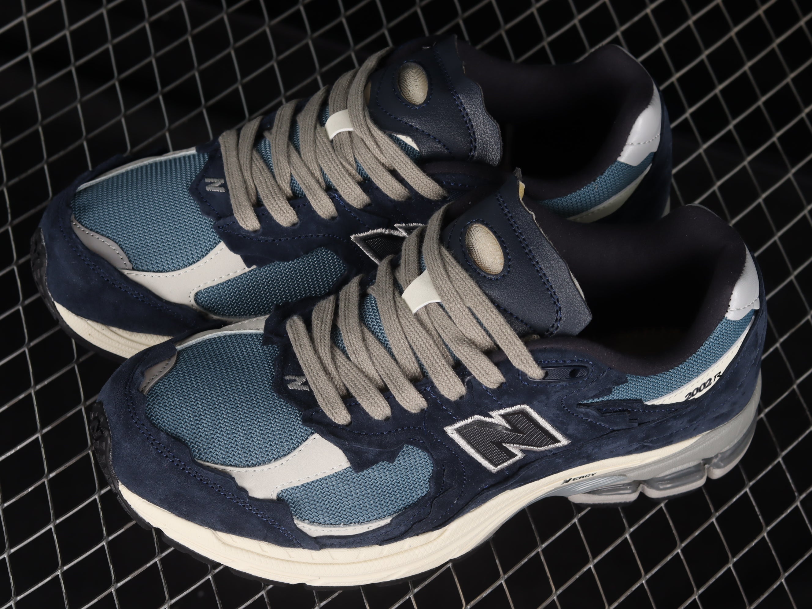 New Balance 2002R Protection Pack - Dark Navy