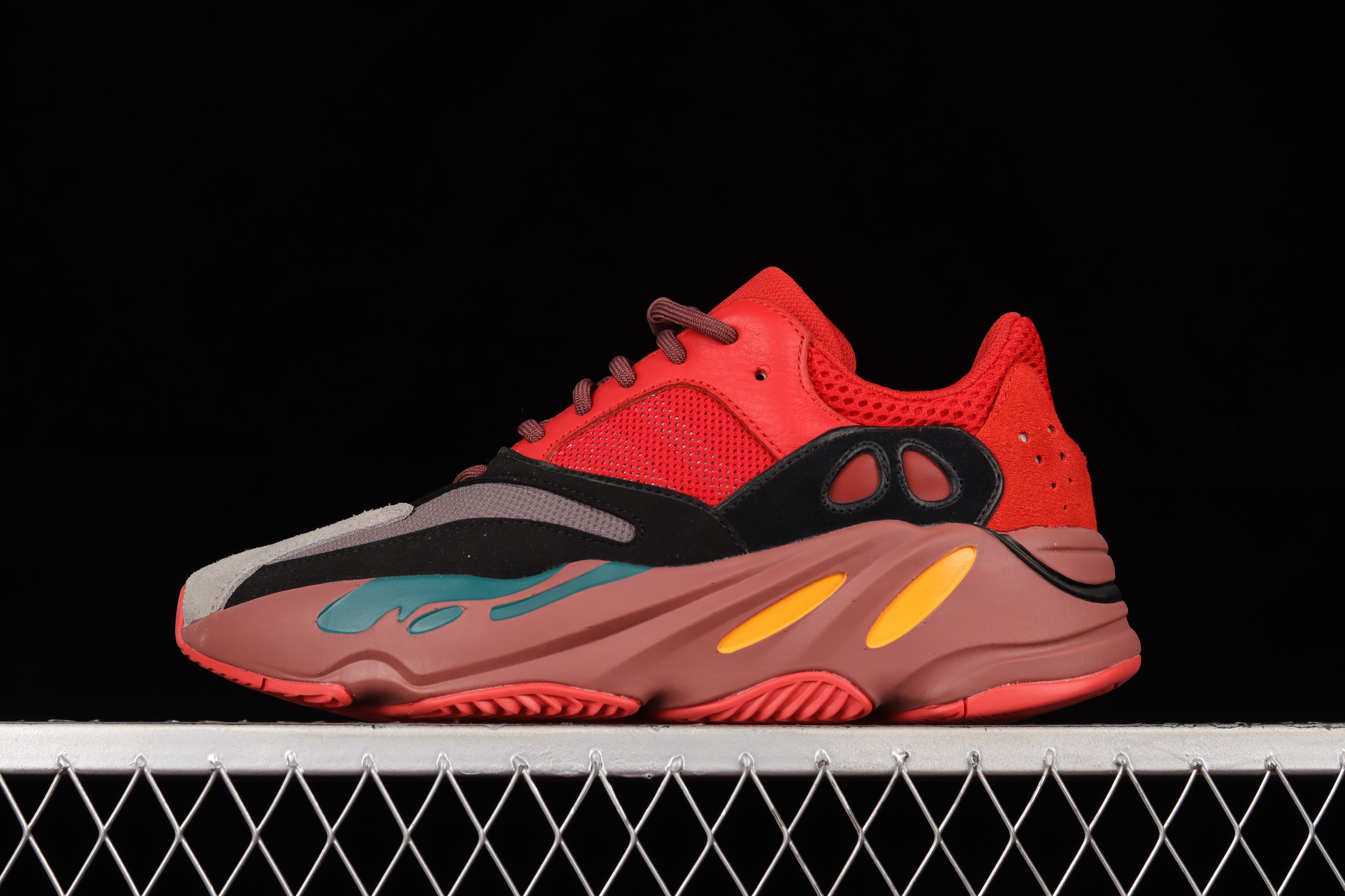 adidasUnisex Yeezy Boost 700 - Hi-Res Red