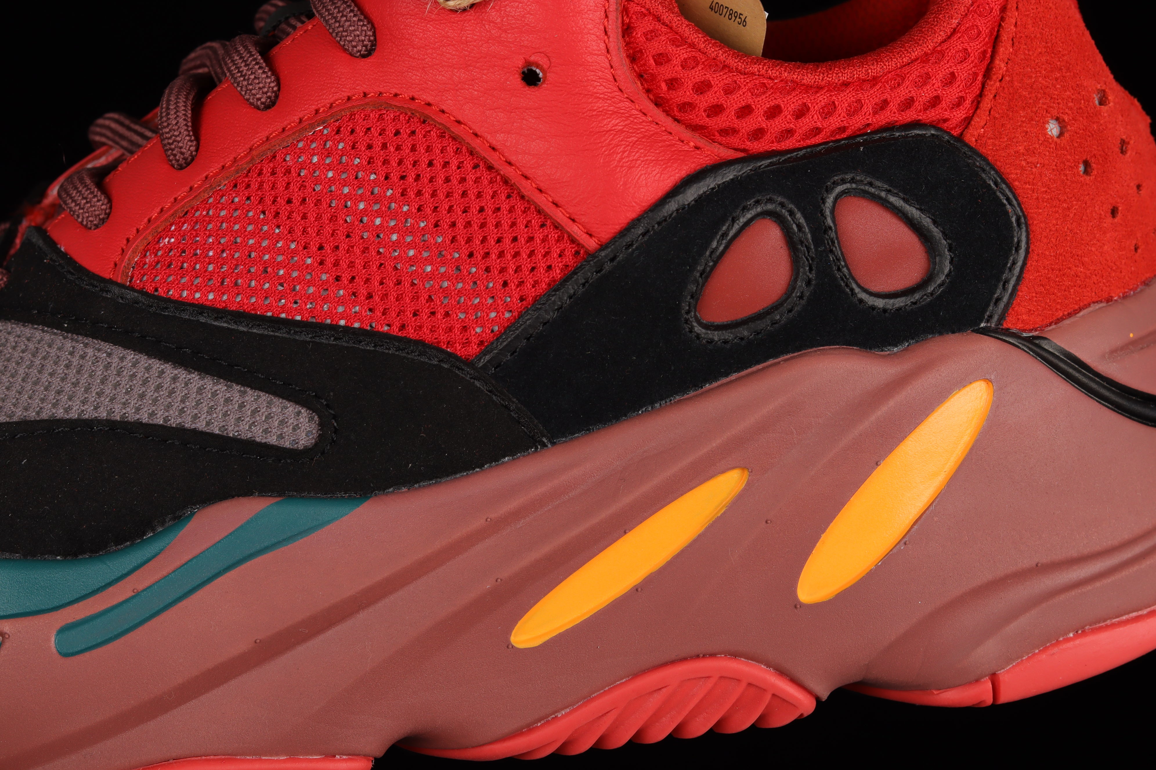 adidasUnisex Yeezy Boost 700 - Hi-Res Red