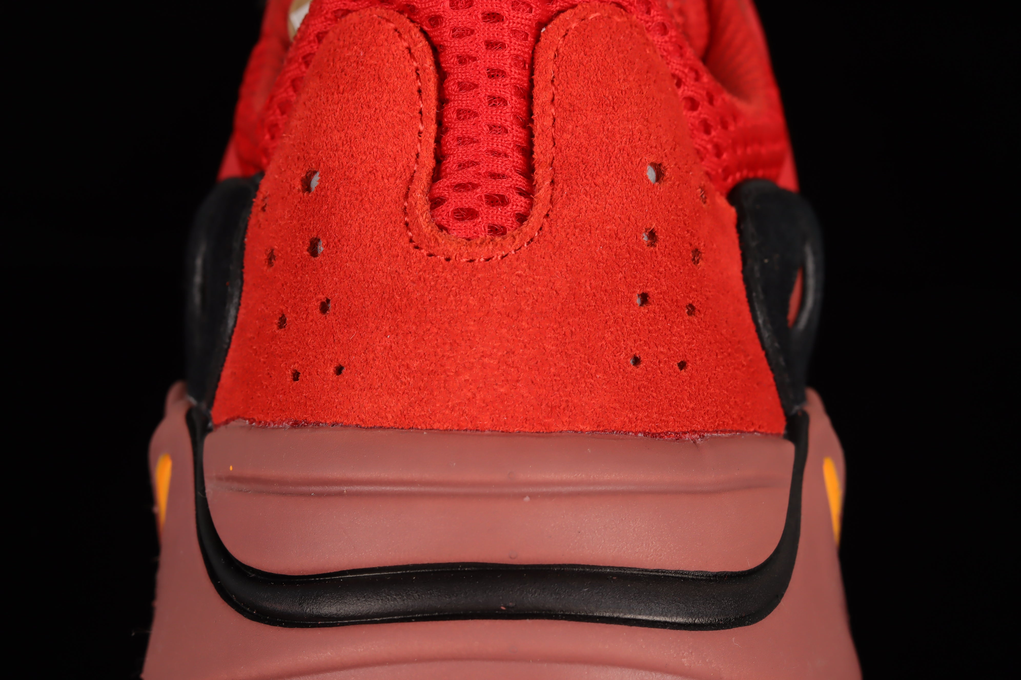 adidasUnisex Yeezy Boost 700 - Hi-Res Red