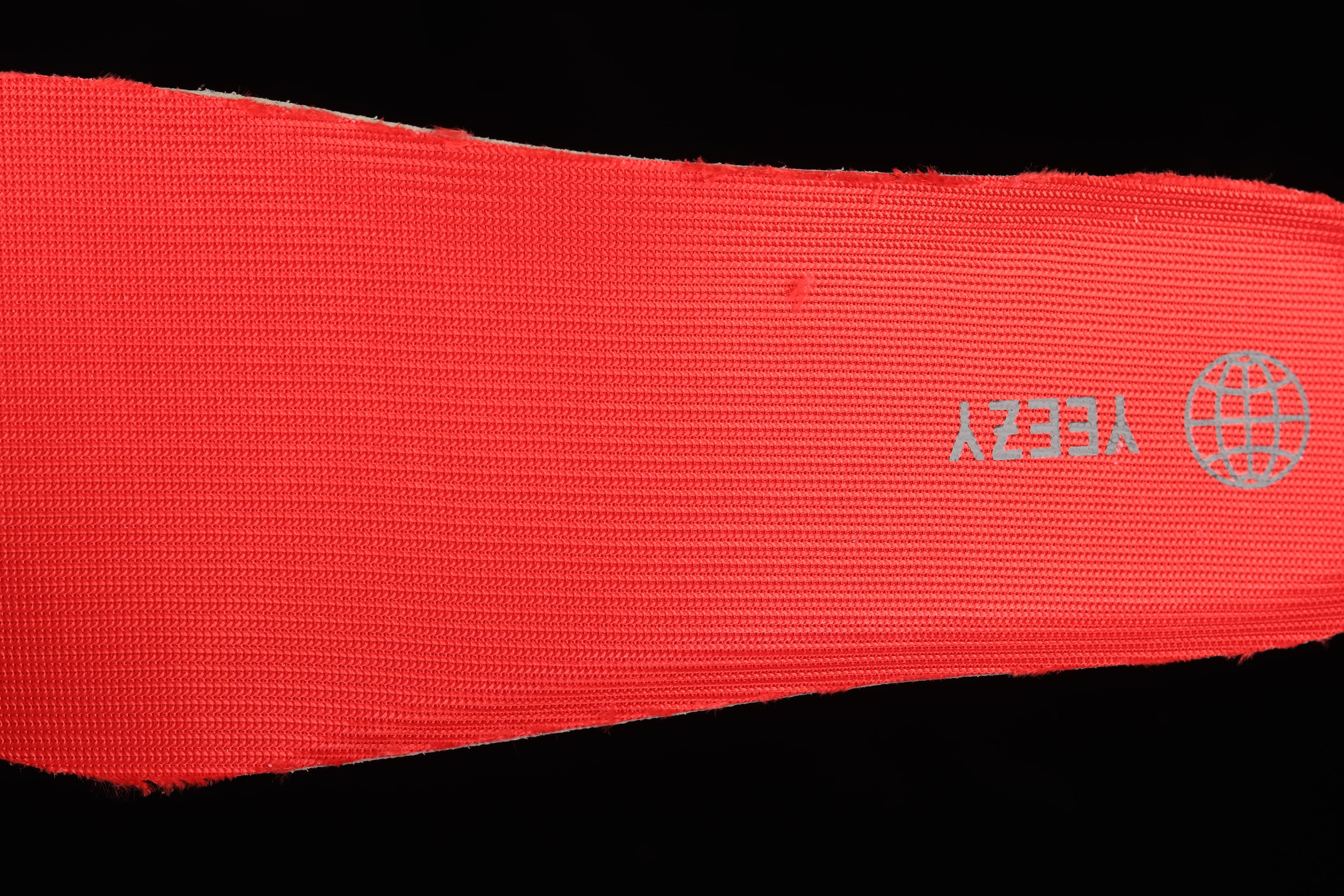 adidasUnisex Yeezy Boost 700 - Hi-Res Red