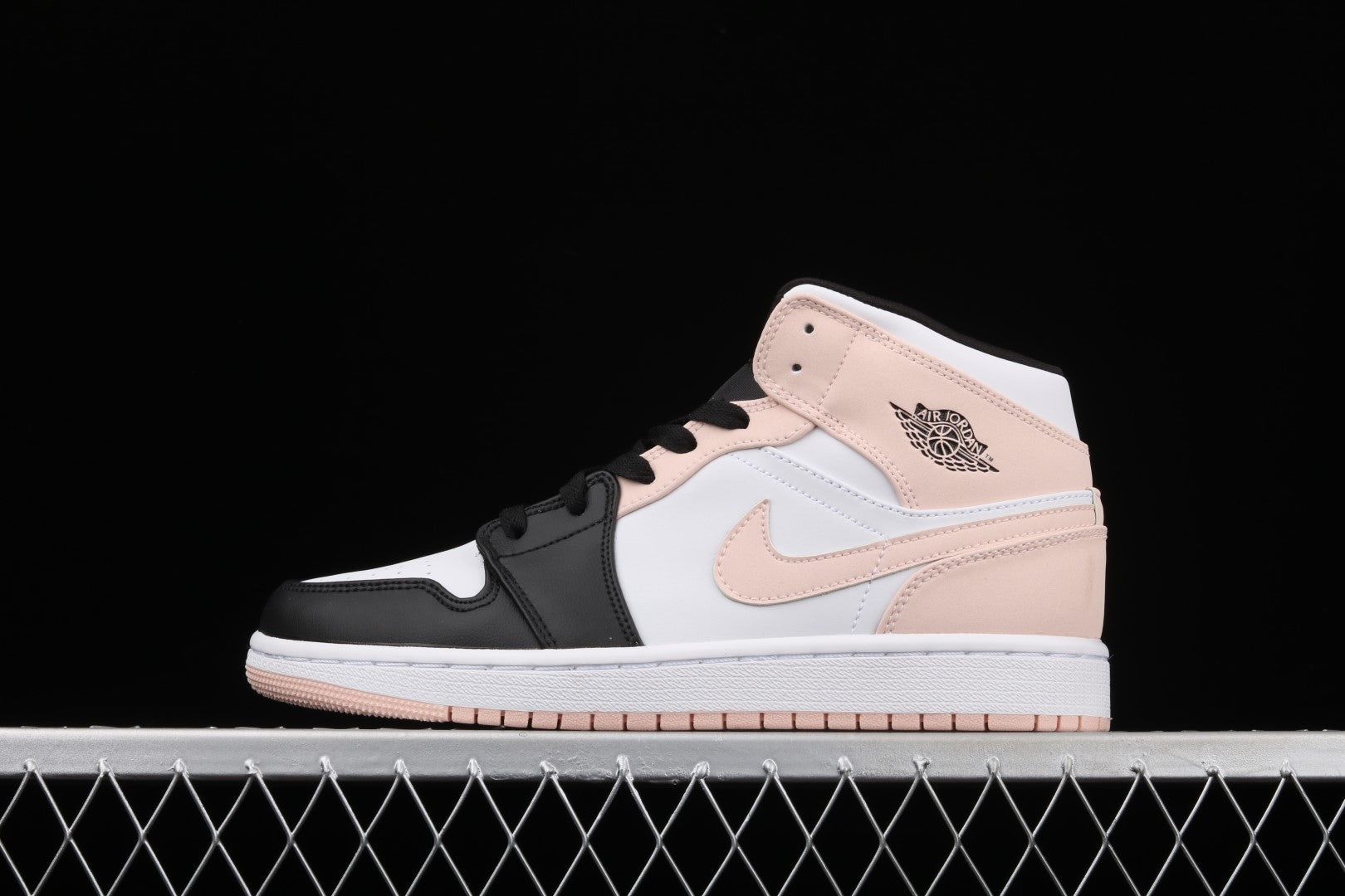 WMNS Air Jordan 1 AJ1 Mid Arctic - Orange/Black Toe