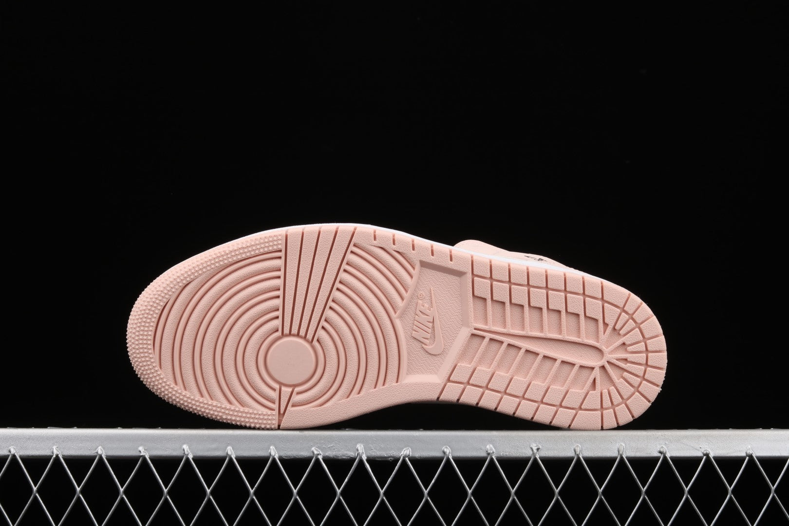 WMNS Air Jordan 1 AJ1 Mid Arctic - Orange/Black Toe