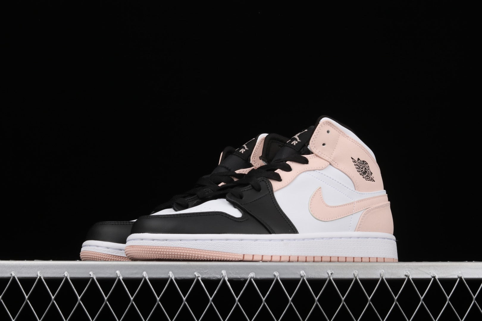 WMNS Air Jordan 1 AJ1 Mid Arctic - Orange/Black Toe