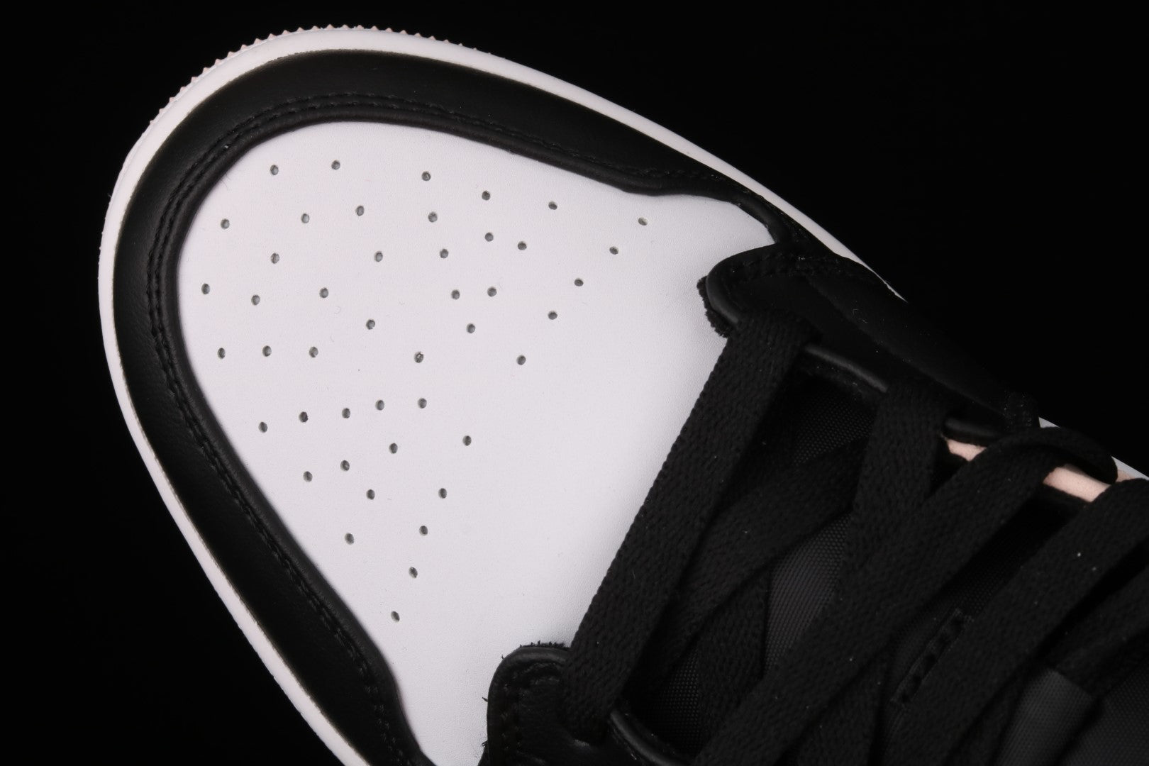 WMNS Air Jordan 1 AJ1 Mid Arctic - Orange/Black Toe