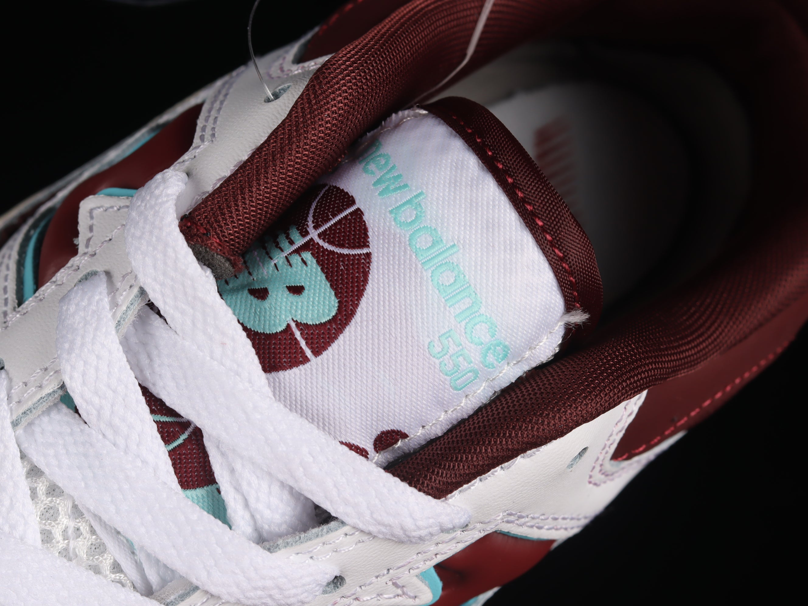 New Balance 550 - Burgundy Cyan