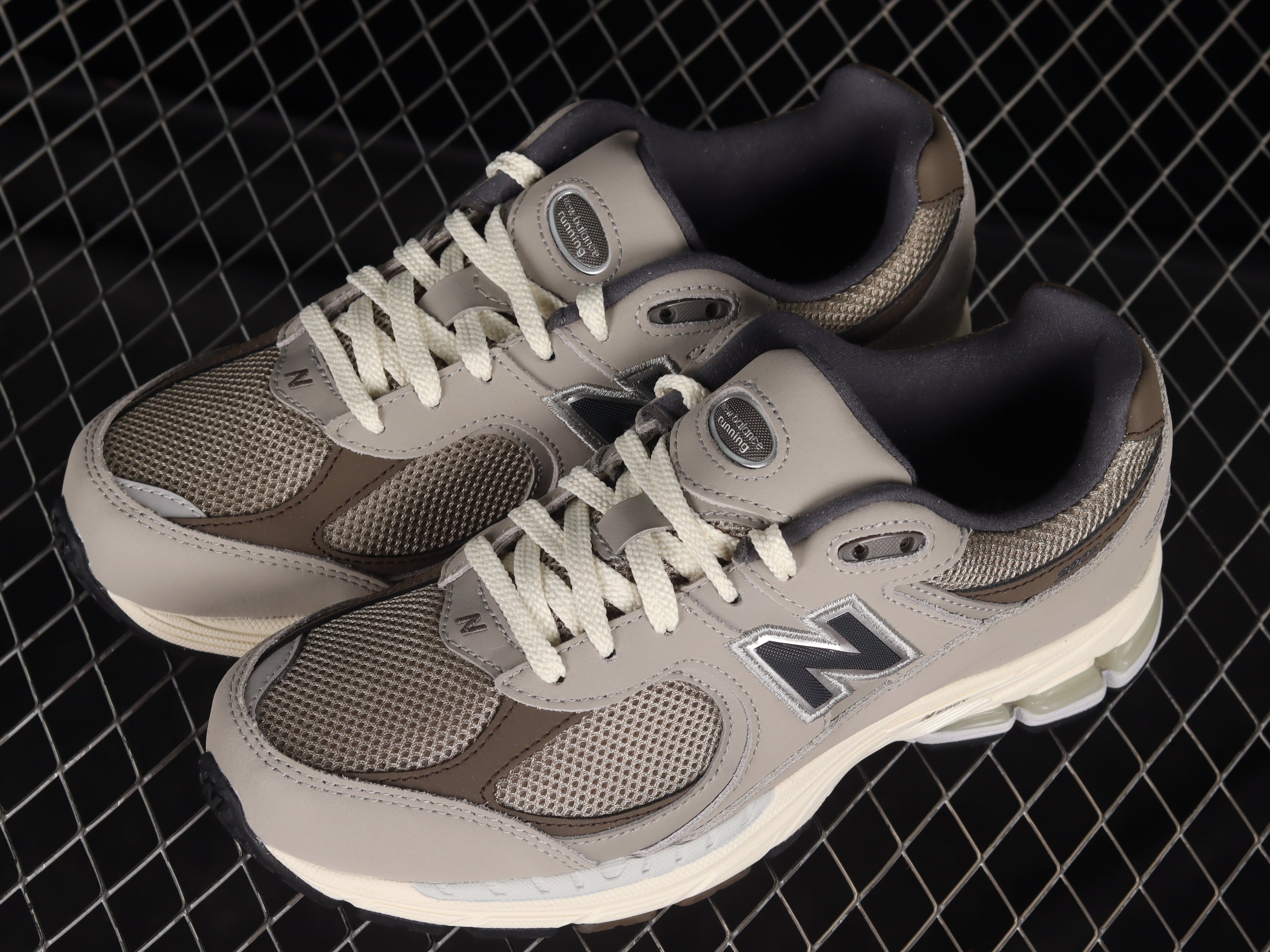 New Balance 2002R - Warm Alpaca