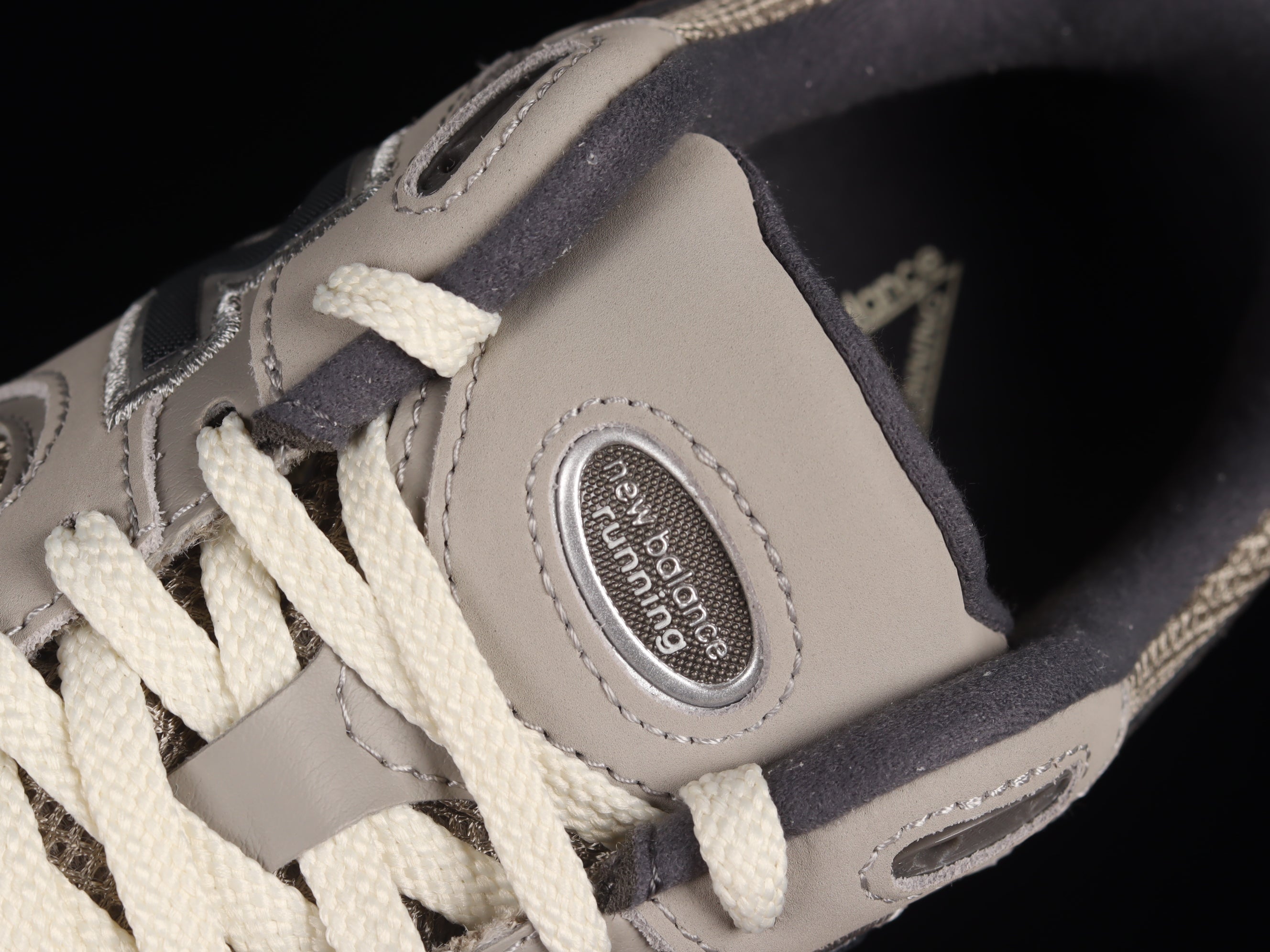 New Balance 2002R - Warm Alpaca