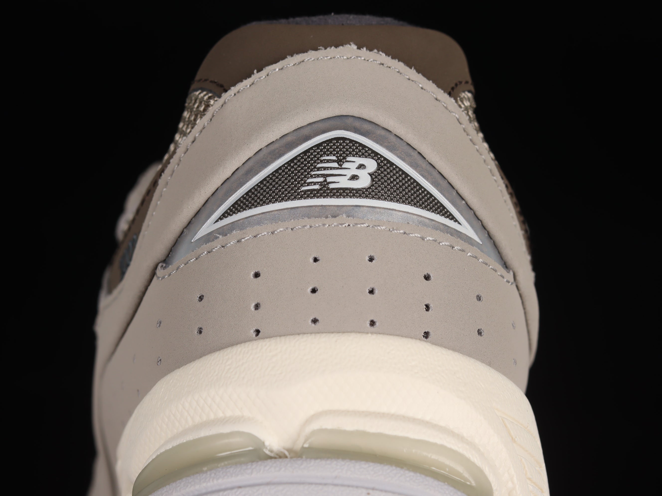 New Balance 2002R - Warm Alpaca