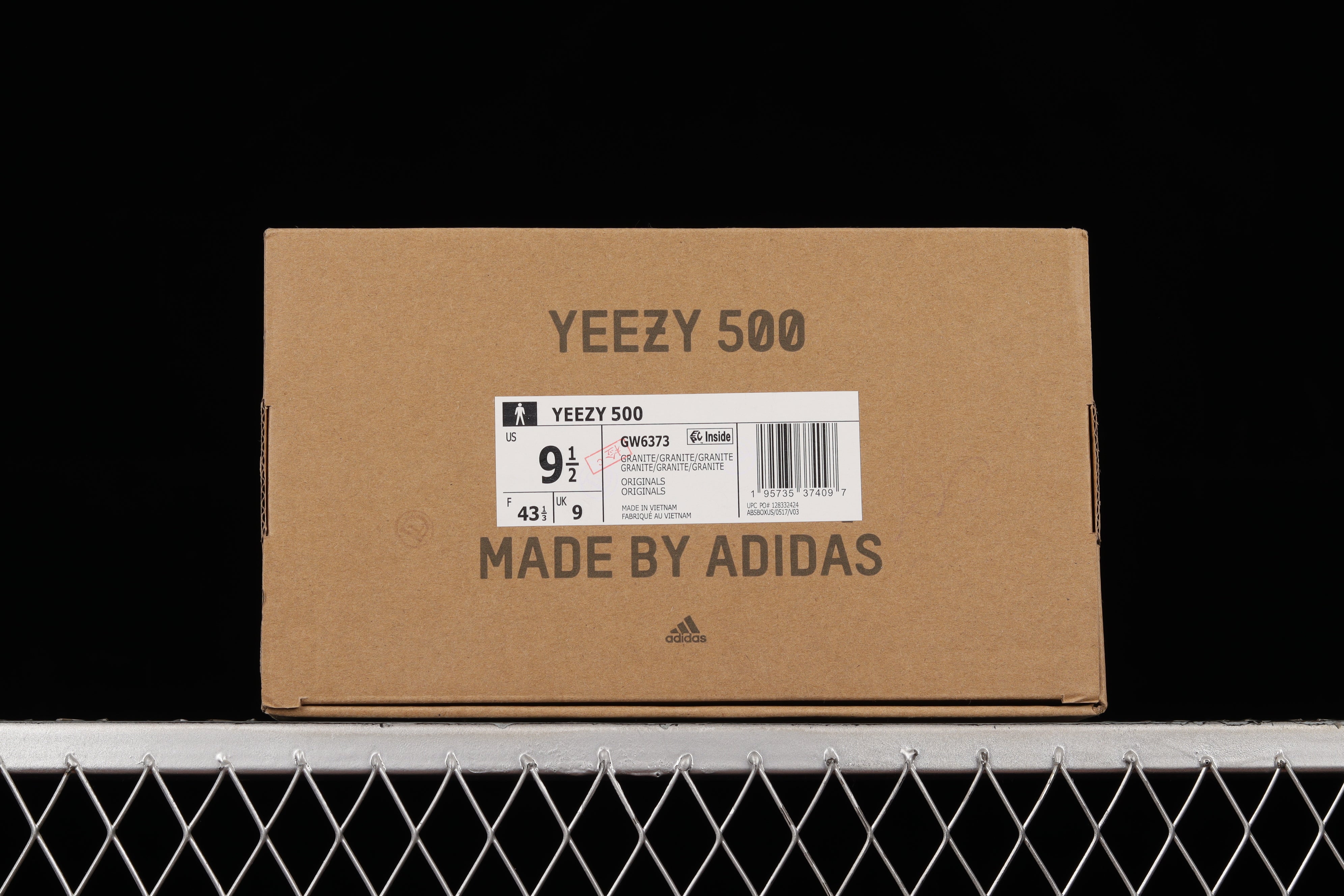 adidasOriginals Yeezy 500 - Granite