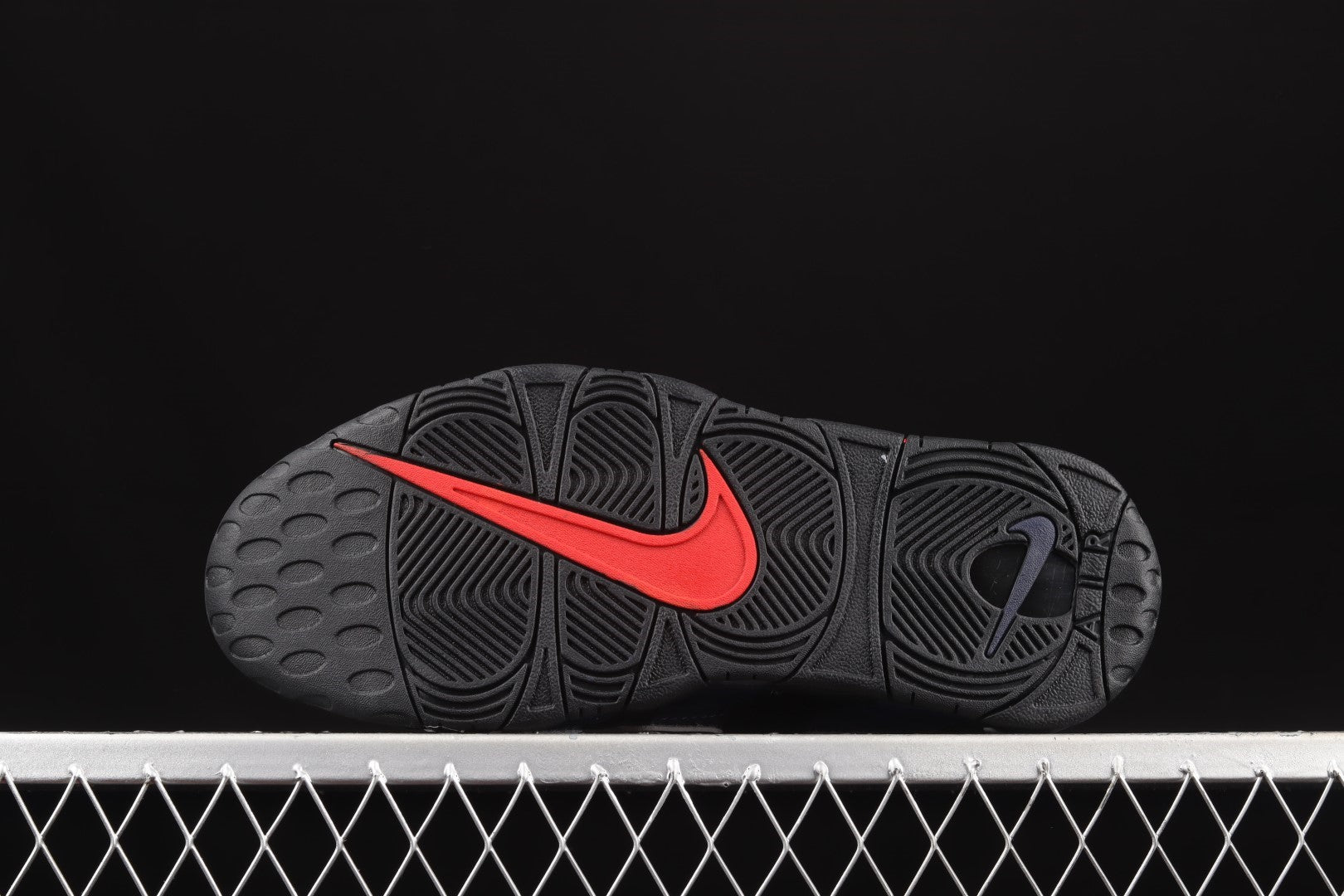 NikeUnisex Air More Uptempo - Alternates Black/Varsity Red