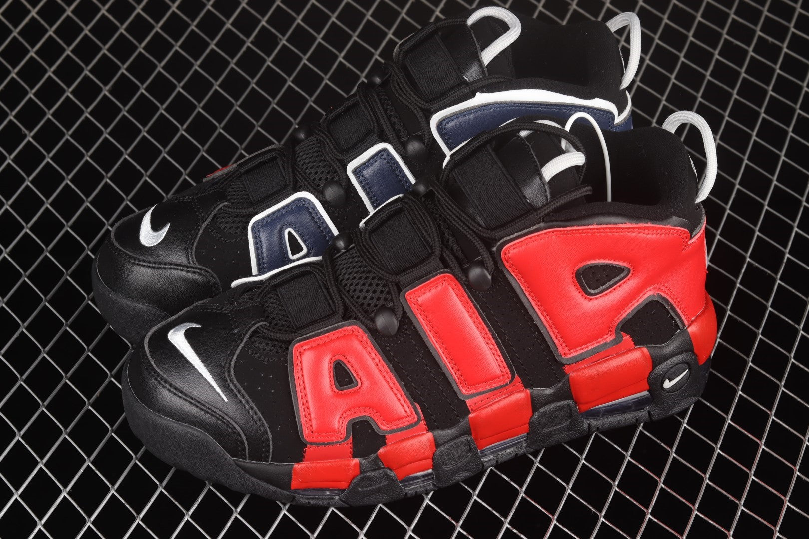 NikeUnisex Air More Uptempo - Alternates Black/Varsity Red