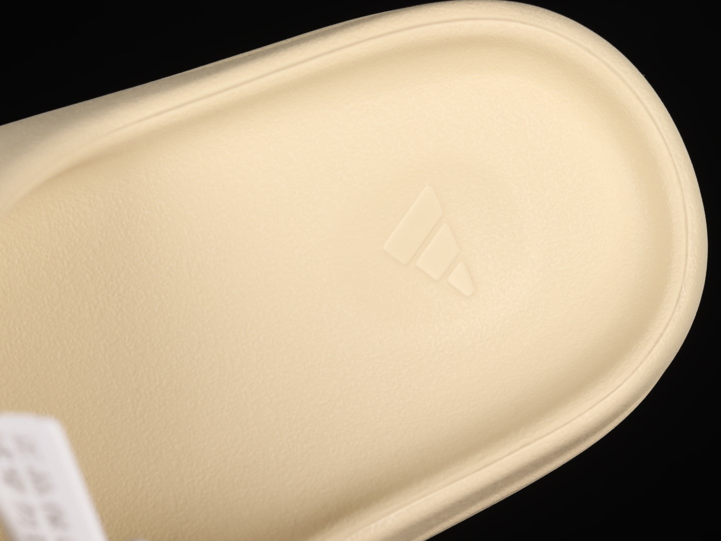 adidasUnisex Yeezy Slide - Bone