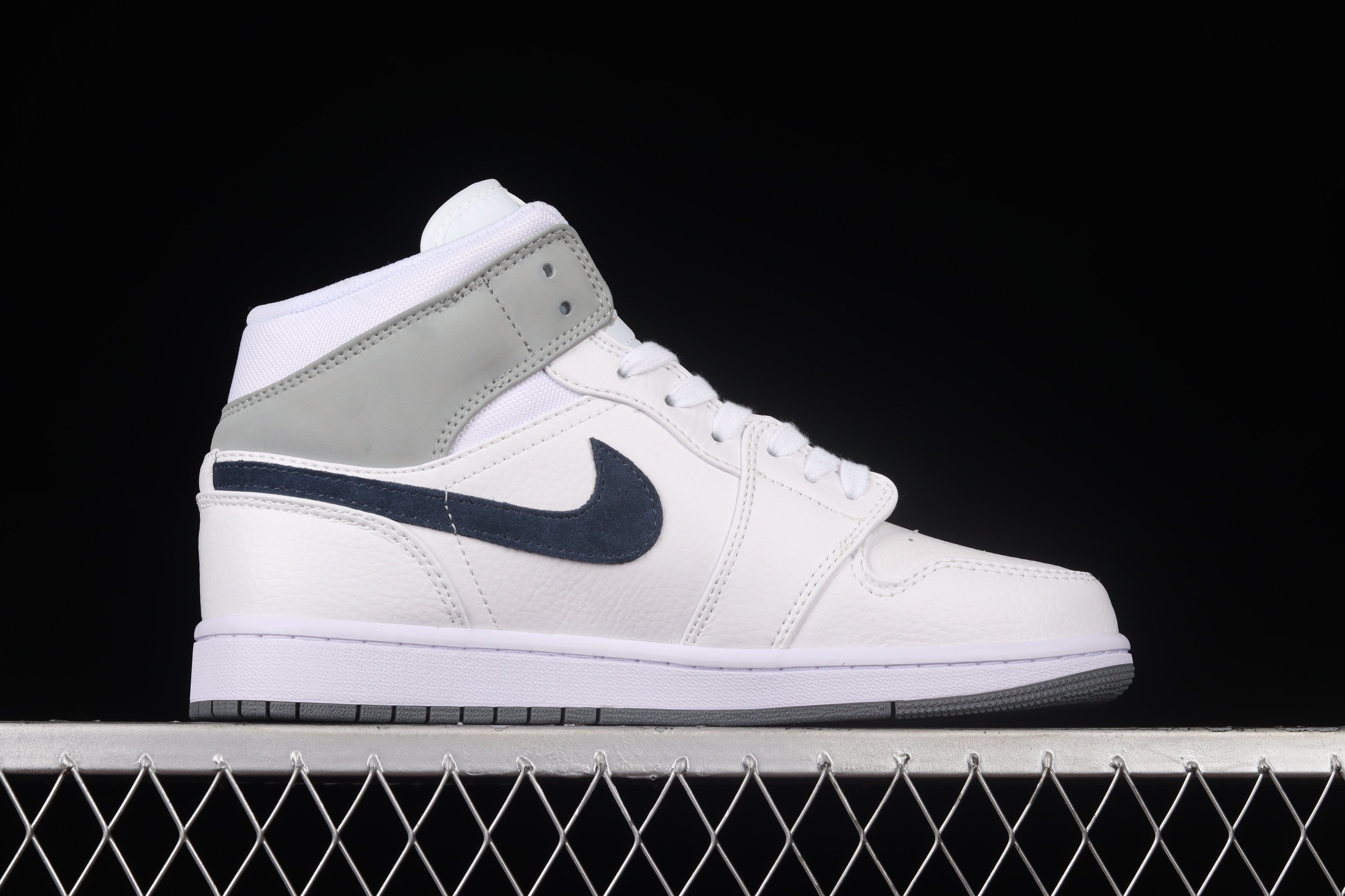 Air Jordan 1 AJ1 Mid Paris - White
