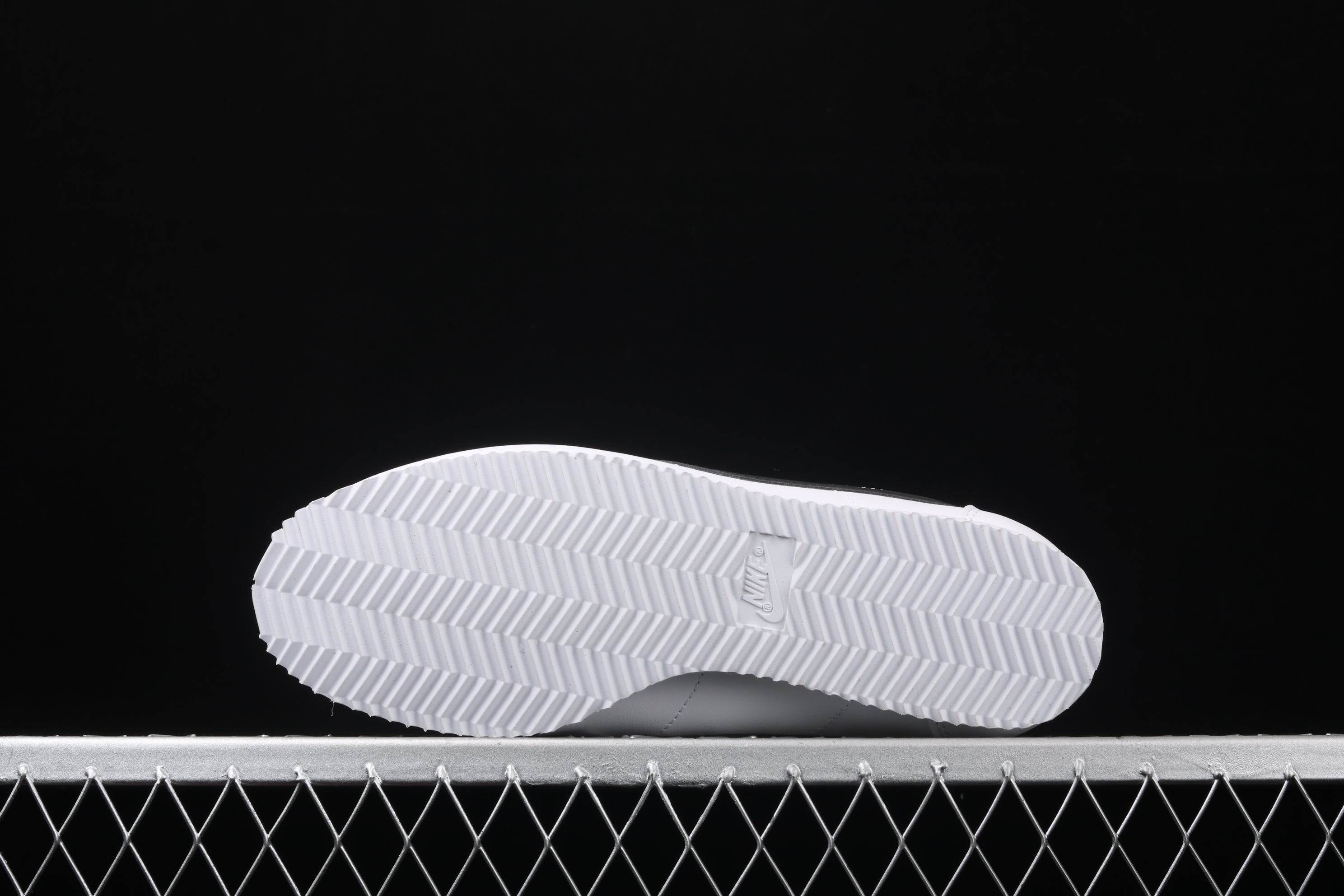 NikeUnisex Classic Cortez - White/Black