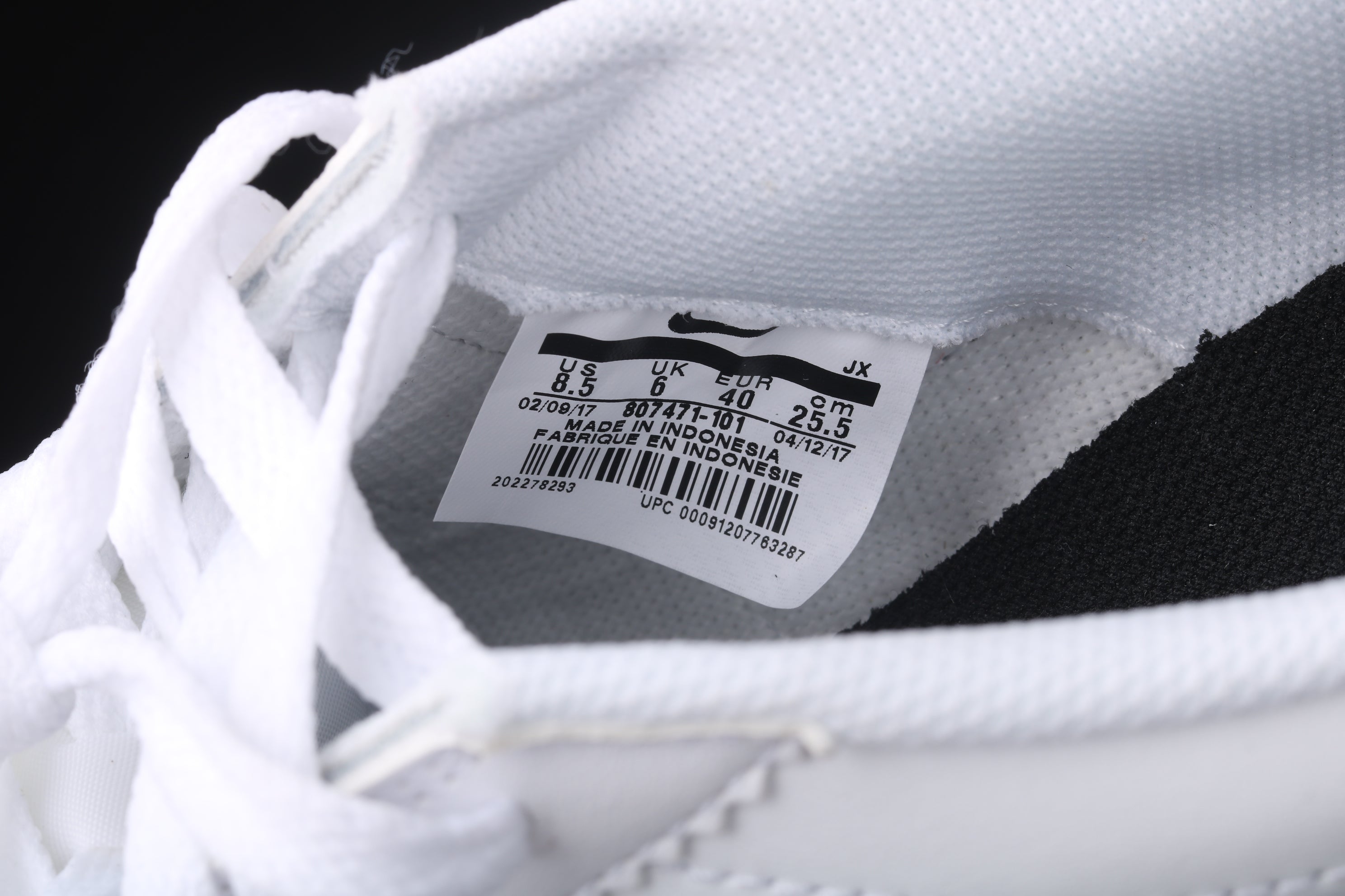 NikeUnisex Classic Cortez - White/Black