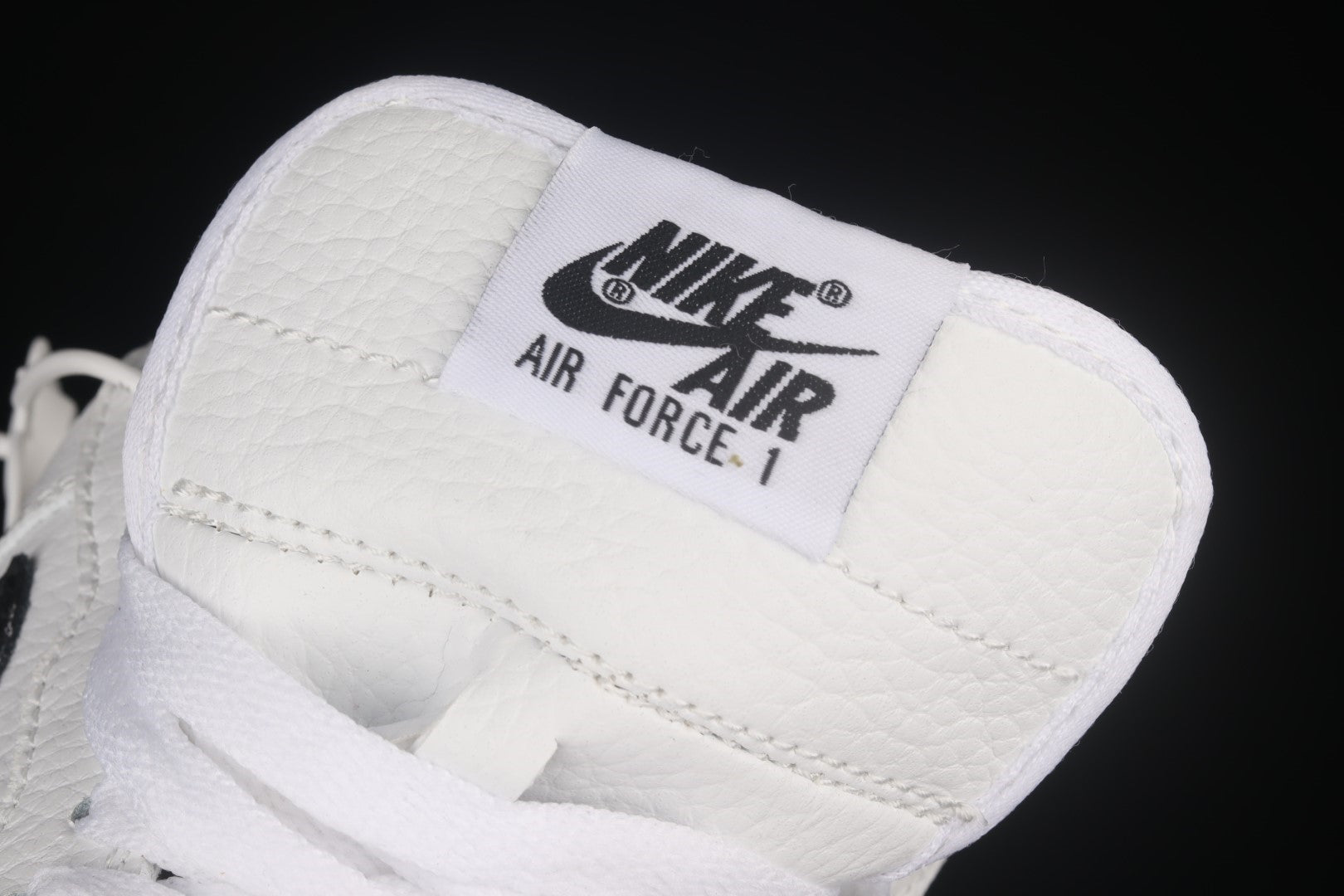 NikeUnisex Air Force 1 AF1 Low Pebbled Leather - "White Black"