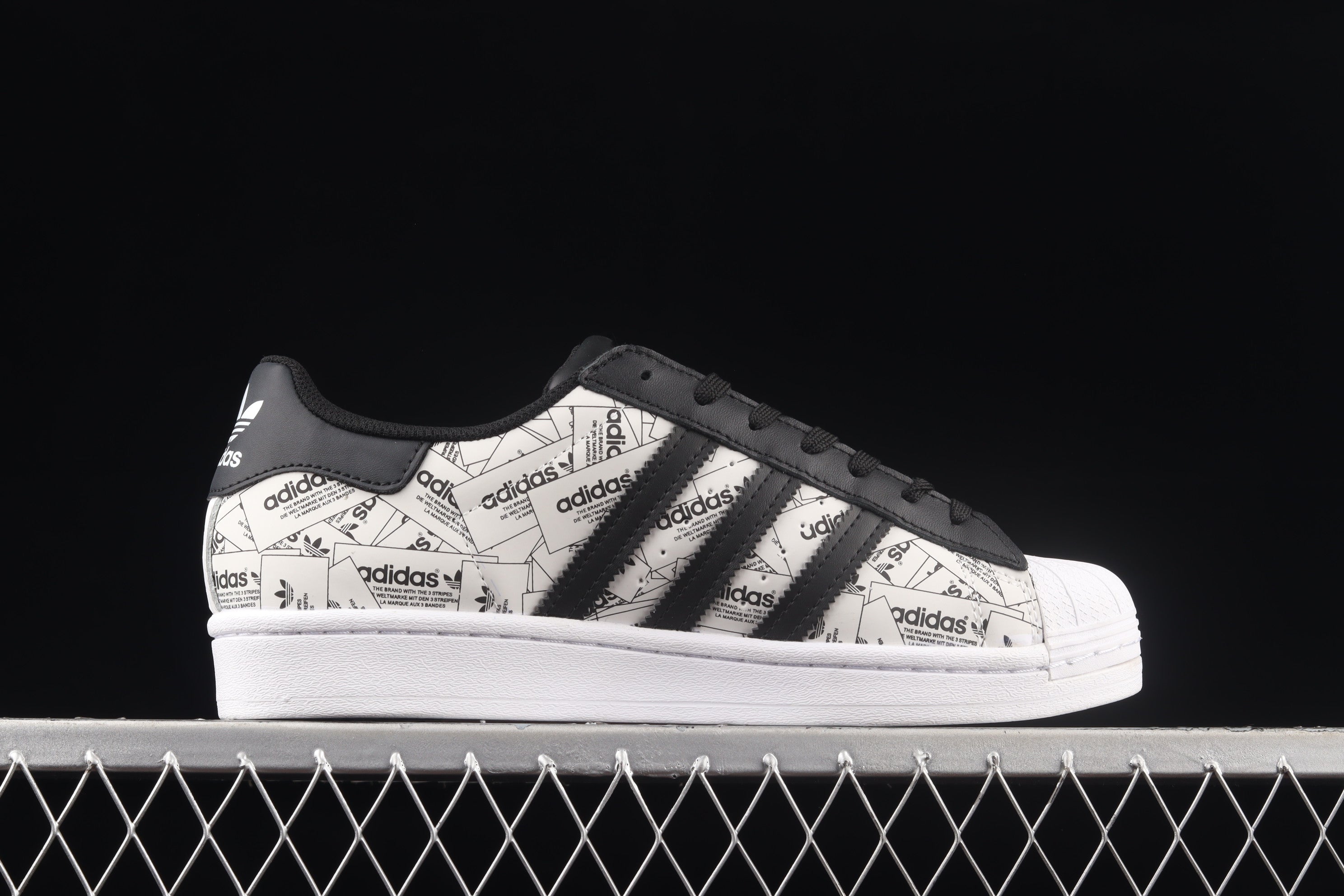 adidasUnisex Superstar Reflective - All-Over Print