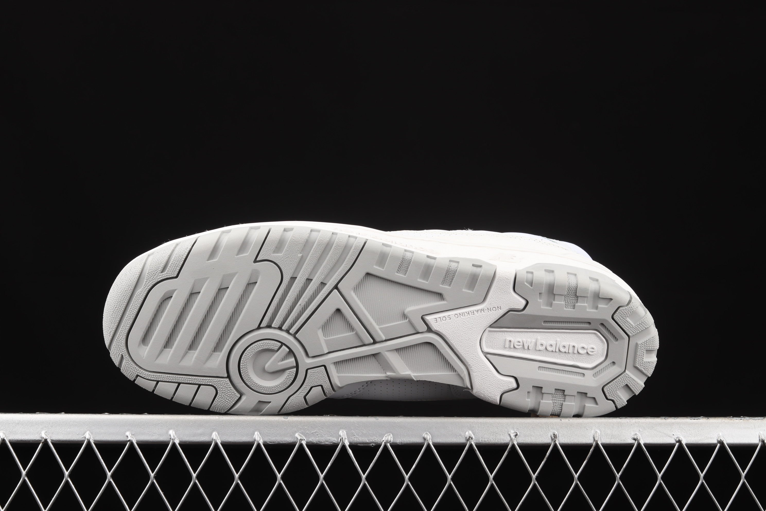 New Balance 550 - White/Grey